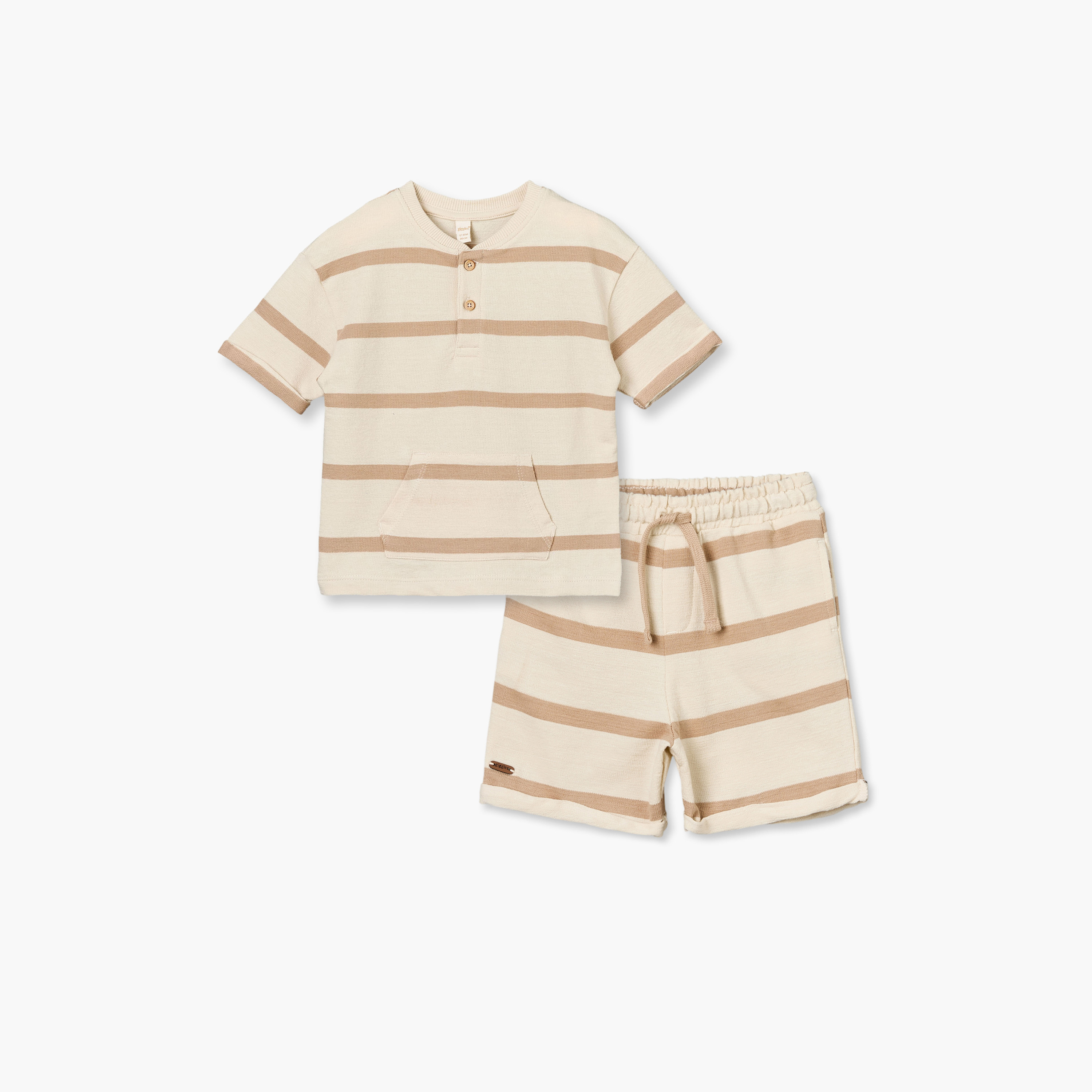 طقم شورت وتيشيرت مخطط بياقة هينلي وأكمام قصيرة من جيجلز-baby-boys-clothing-setsandcoords-image-1