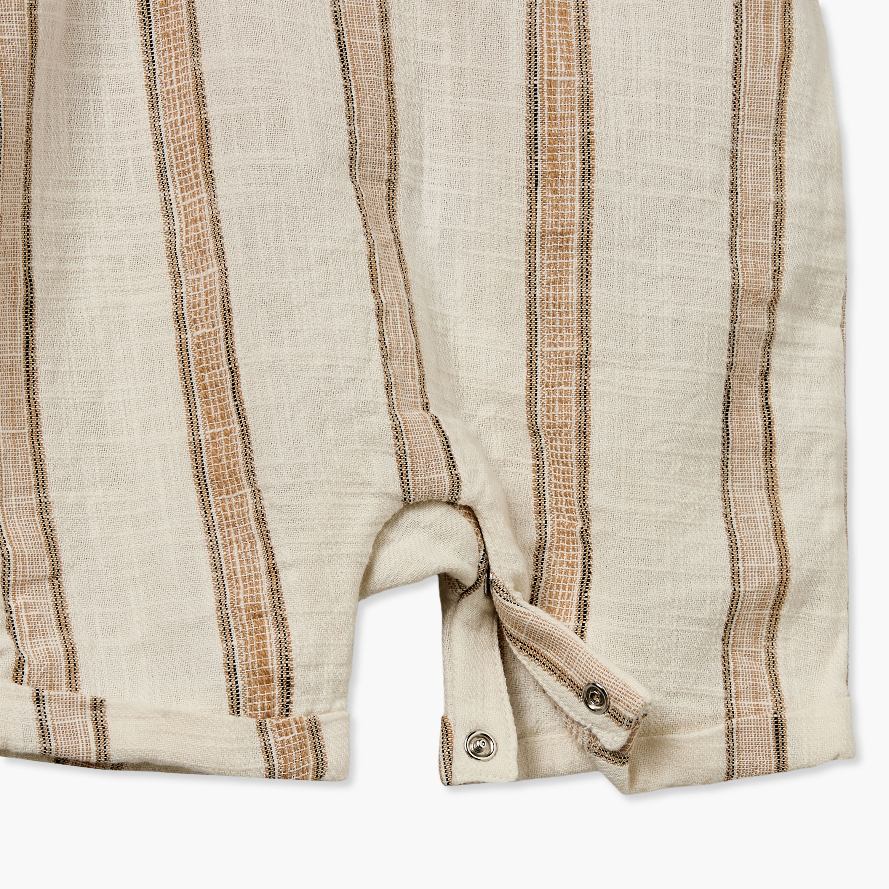 طقم دنغري مخطط وتيشيرت بأكمام قصيرة وياقة ضيقة من جيجلز-baby-boys-clothing-setsandcoords-image-8