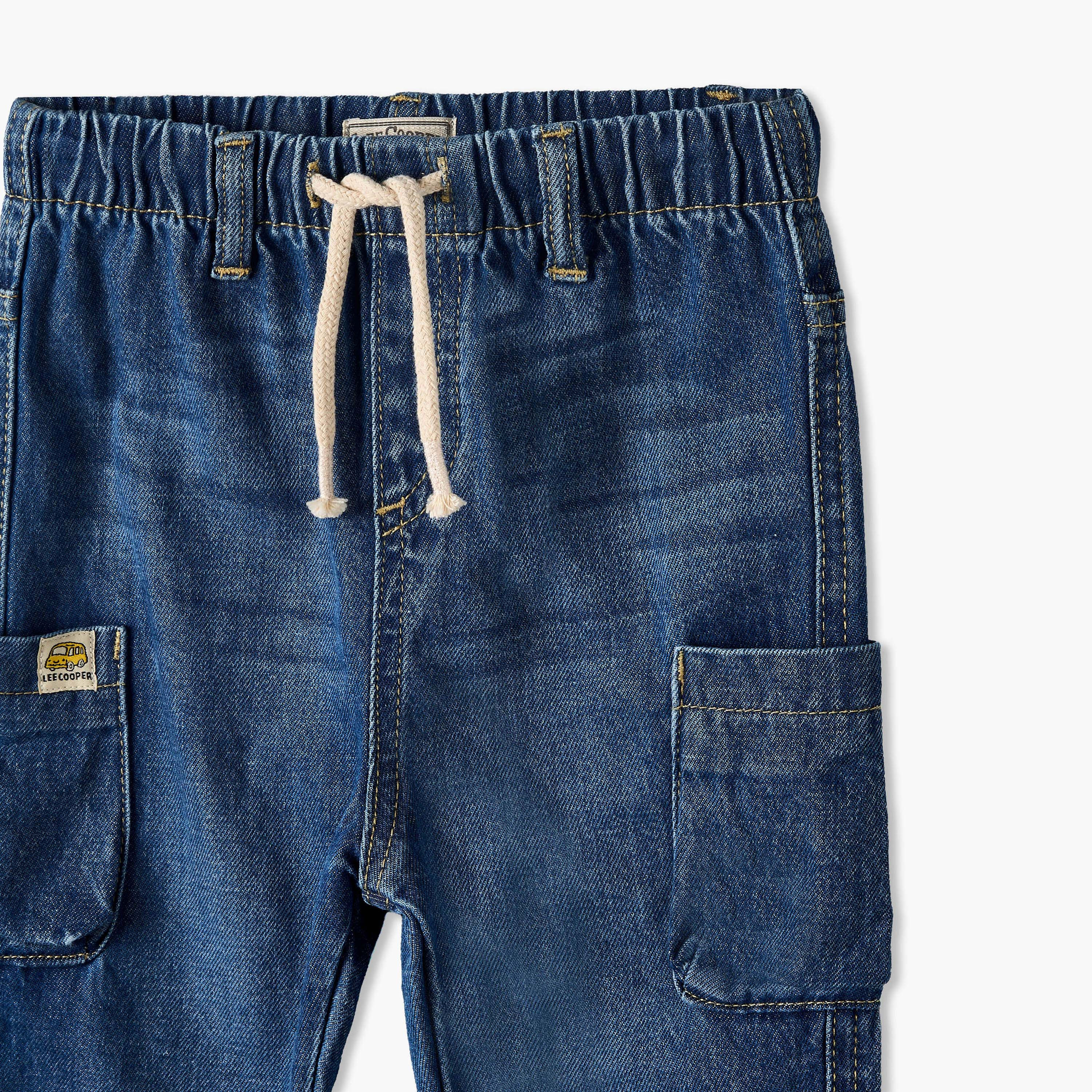 بنطلون كارجو جينز بقصة عادية وبرباط من لي كوبر-boys-clothing-bottoms-jeans-image-4