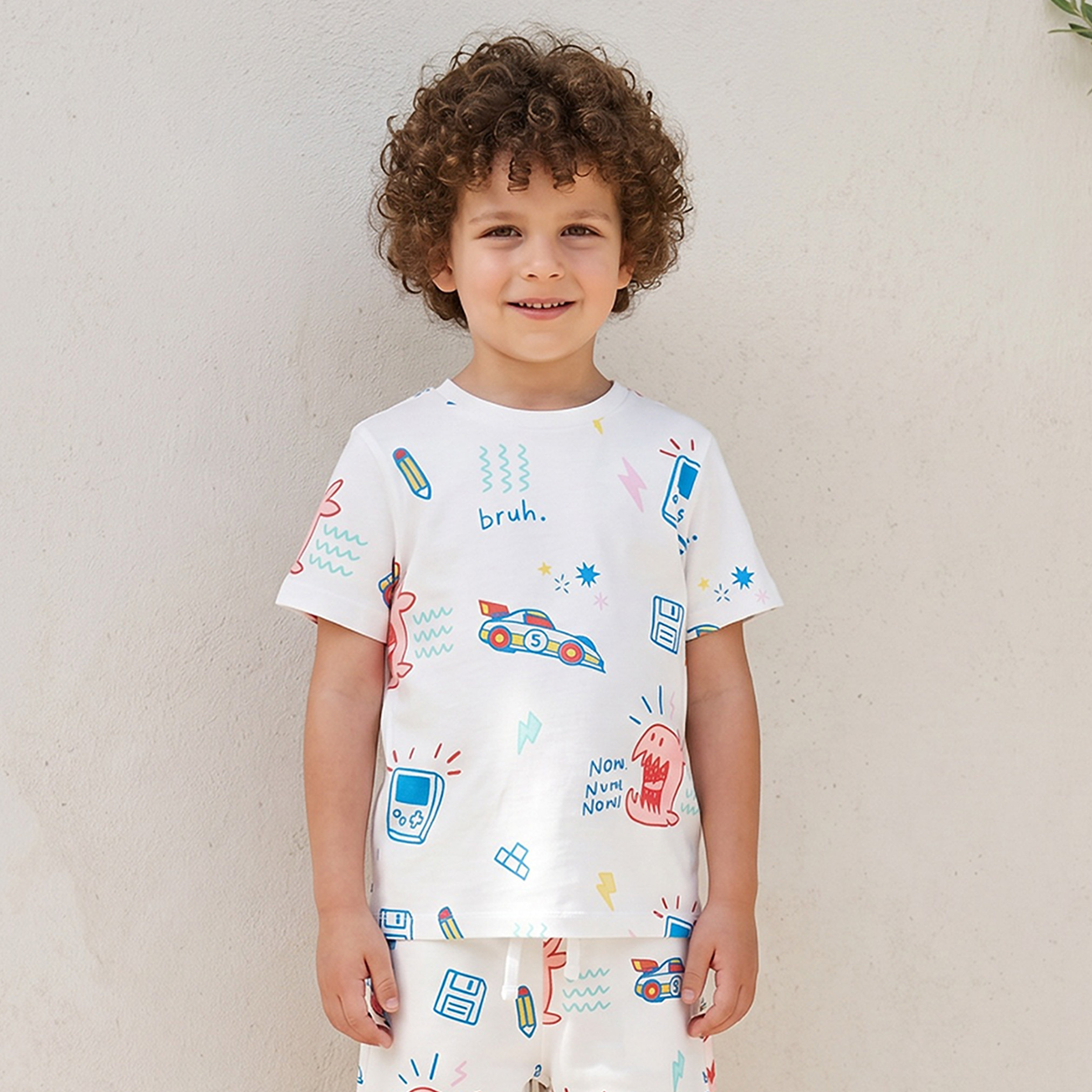تيشيرت بياقة ضيقة وأكمام قصيرة وطبعات من جونيورز-boys-clothing-tshirtsandpolos-image-1