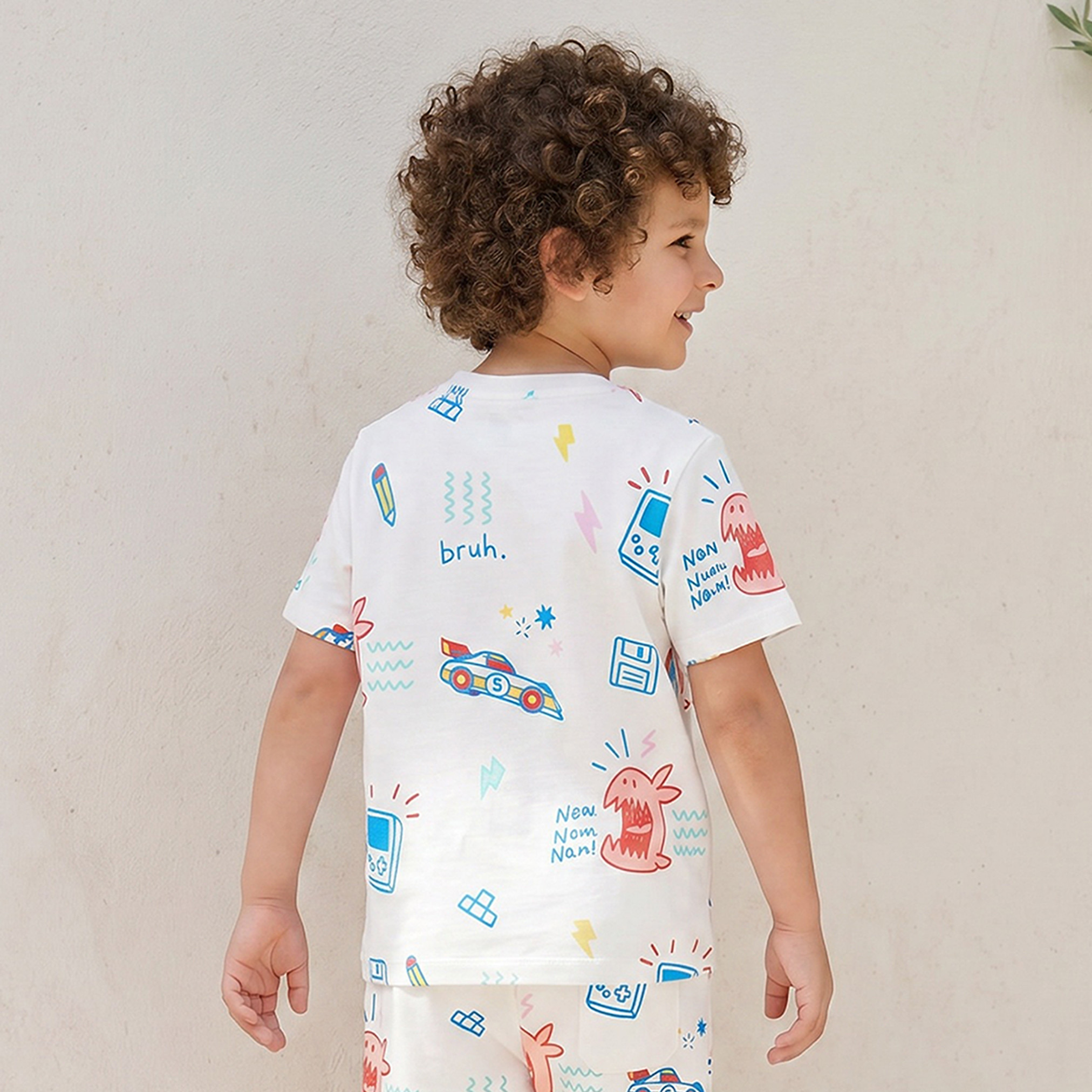 تيشيرت بياقة ضيقة وأكمام قصيرة وطبعات من جونيورز-boys-clothing-tshirtsandpolos-image-3