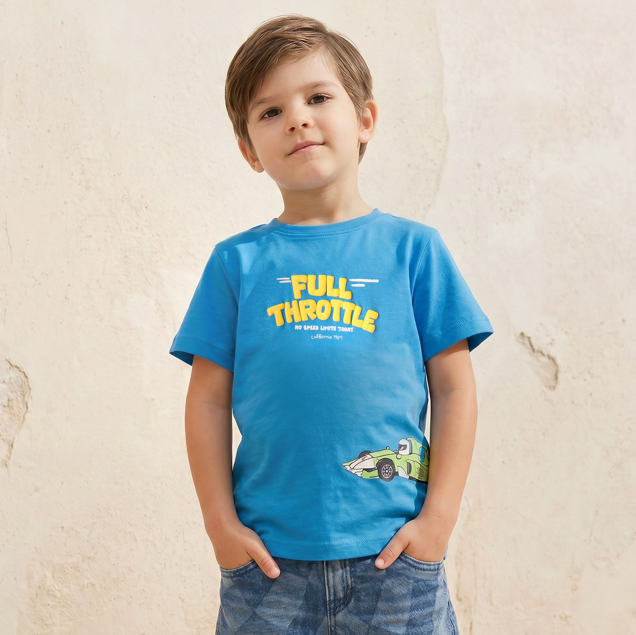 تيشيرت بياقة ضيقة وأكمام قصيرة وطبعات سيارة من جونيورز-boys-clothing-tshirtsandpolos-image-1