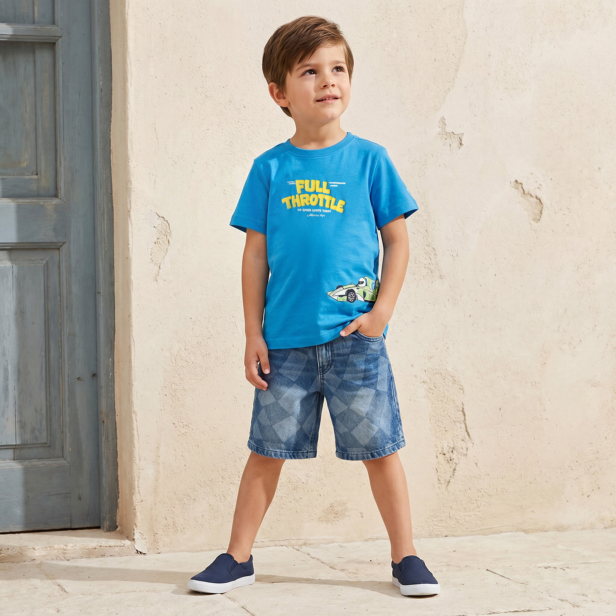 تيشيرت بياقة ضيقة وأكمام قصيرة وطبعات سيارة من جونيورز-boys-clothing-tshirtsandpolos-image-2