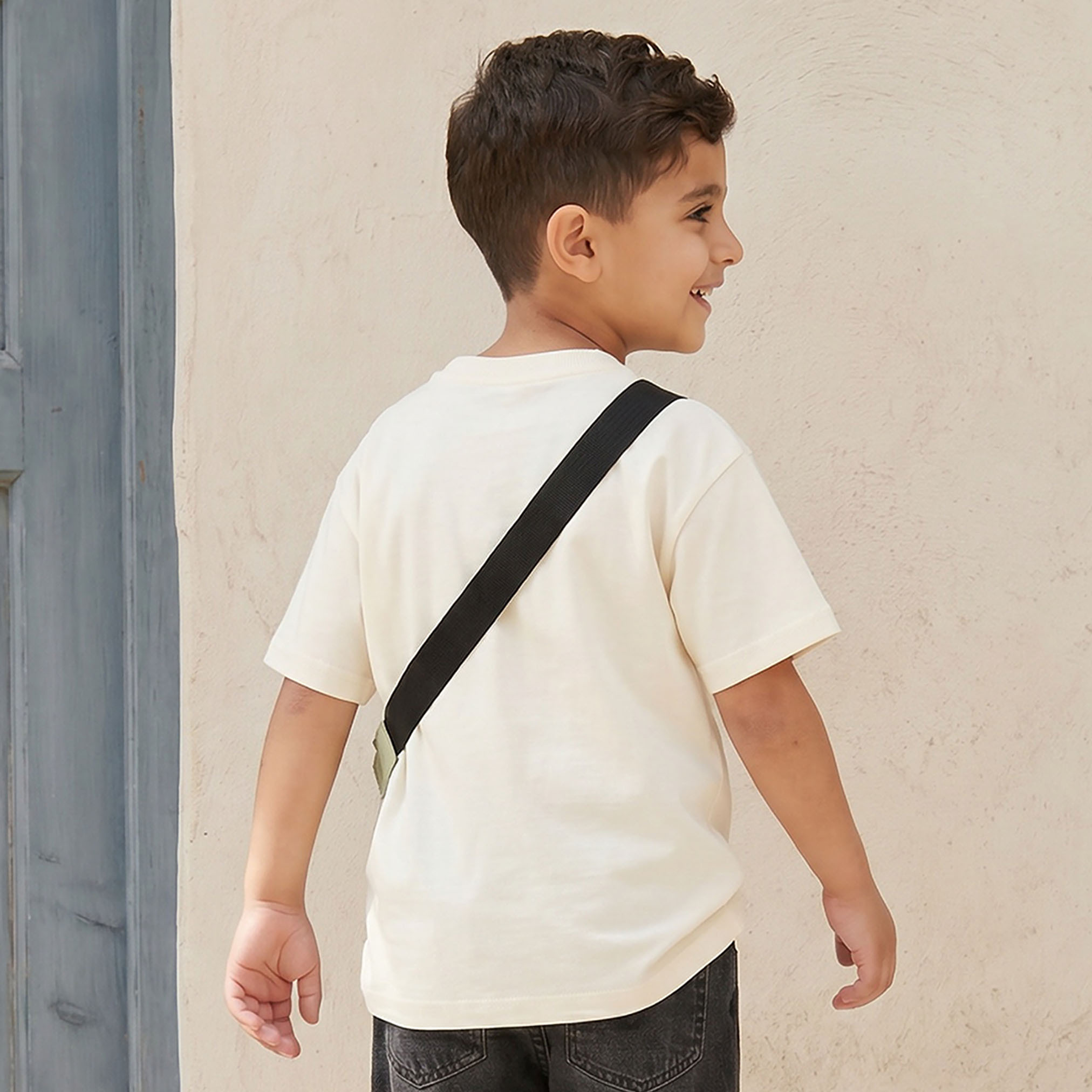 Juniors Crew Neck Short Sleeves T-shirt with Crossbody Bag Accent-boys-clothing-tshirtsandpolos-image-3