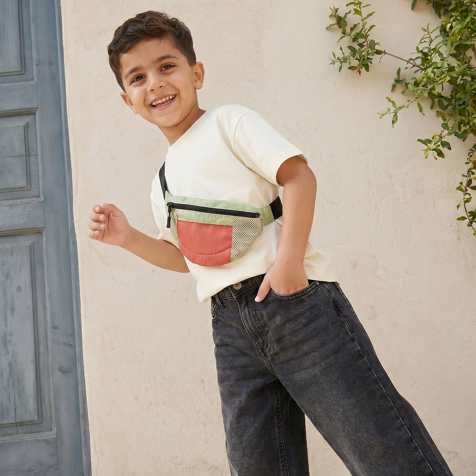 Juniors Crew Neck Short Sleeves T-shirt with Crossbody Bag Accent-boys-clothing-tshirtsandpolos-image-5