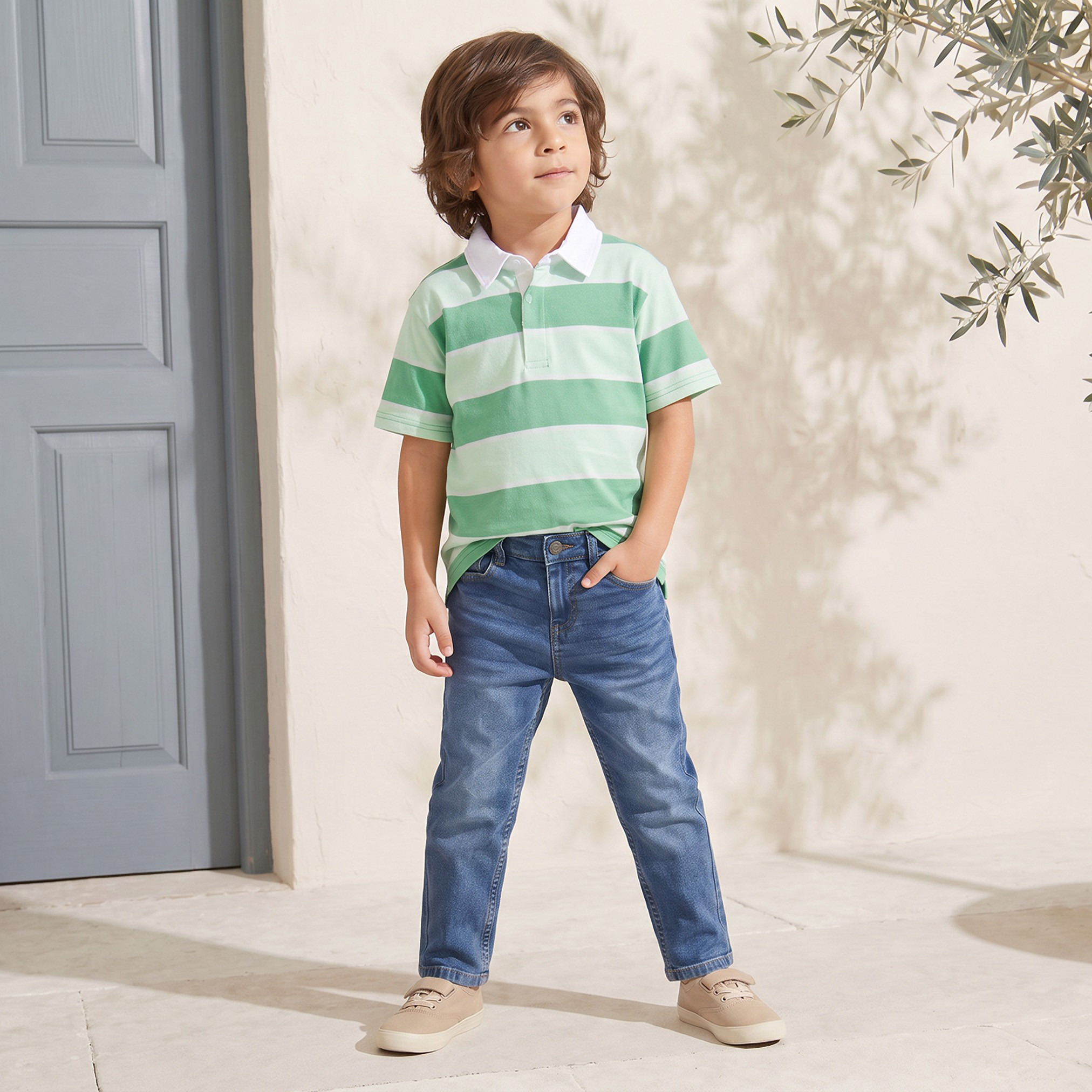تيشيرت بولو بياقة عادية وأكمام قصيرة بخطوط من جونيورز-boys-clothing-tshirtsandpolos-image-5
