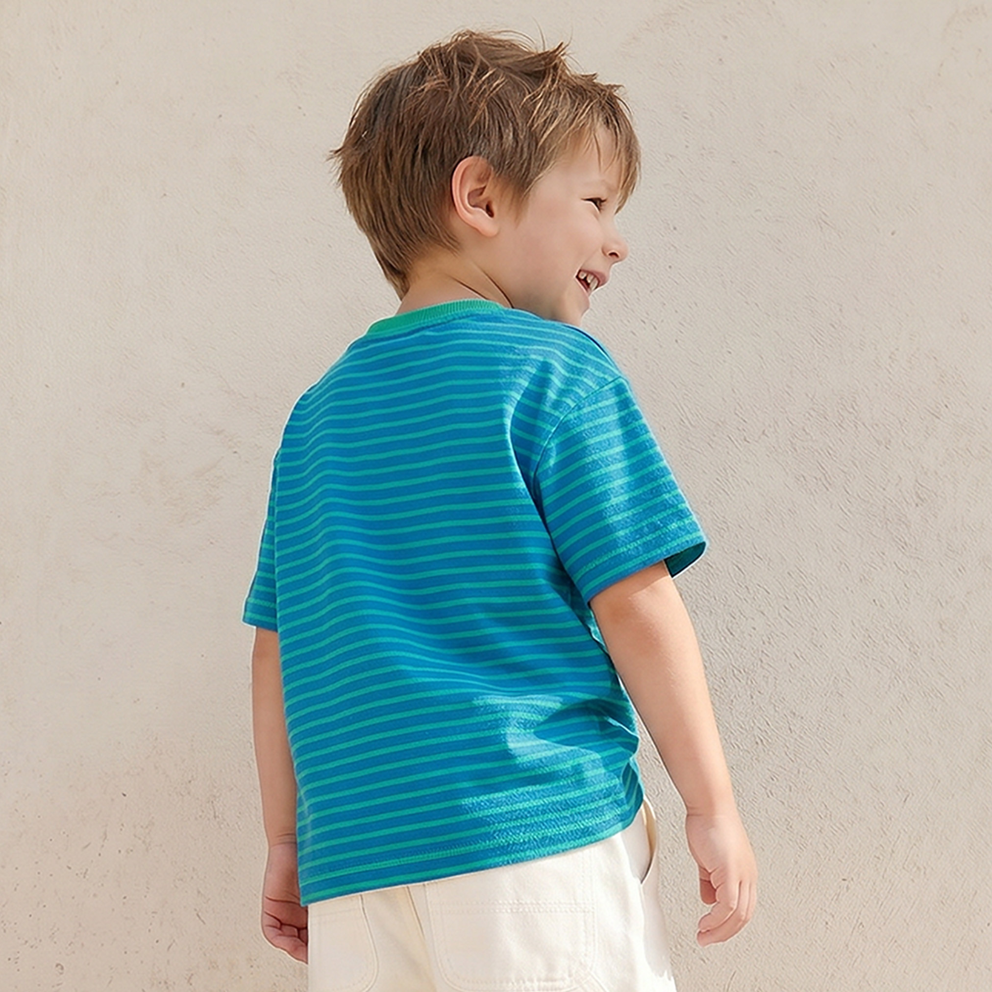 تيشيرت مخطط بياقة ضيقة وأكمام قصيرة من جونيورز-boys-clothing-tshirtsandpolos-image-3