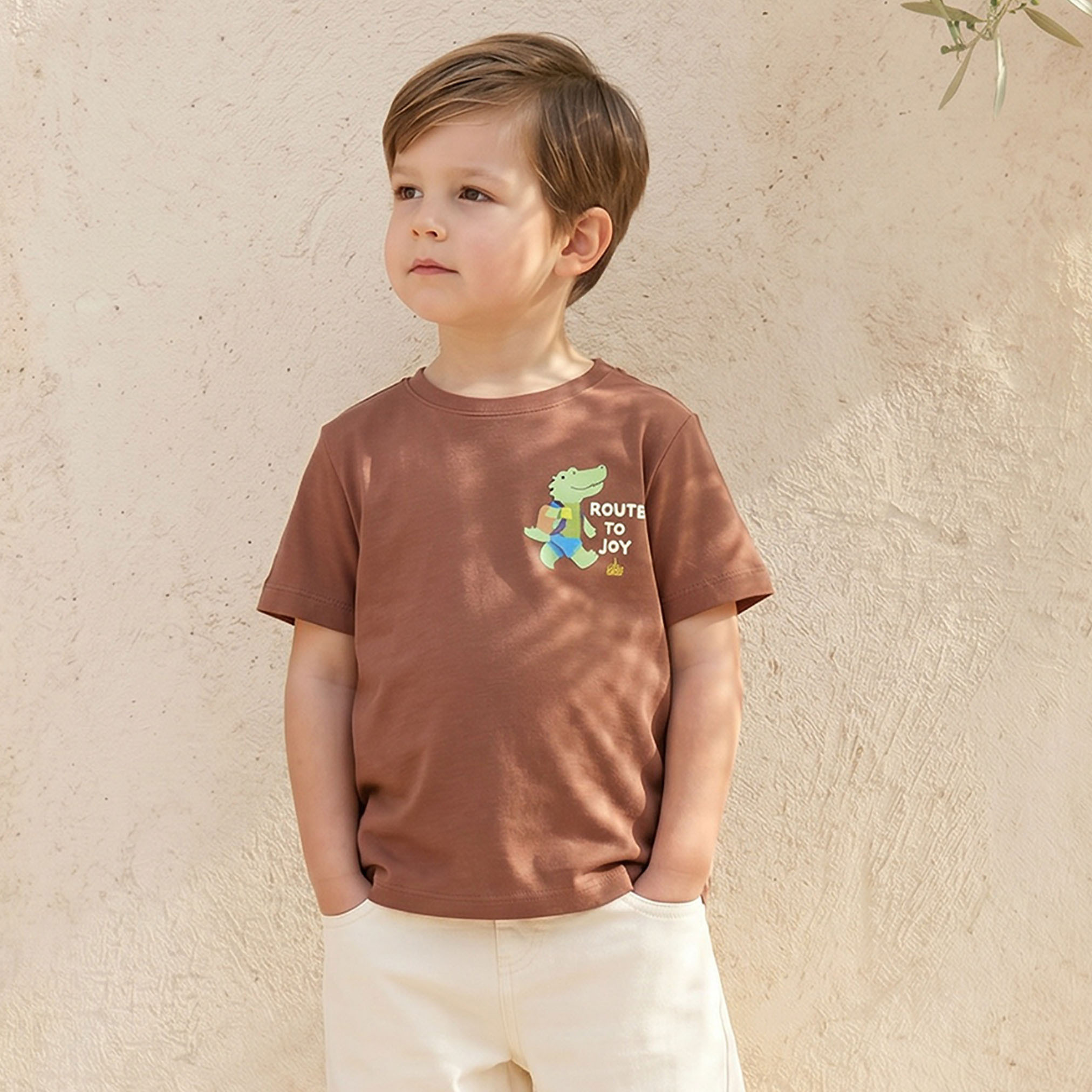 تيشيرت برقبة ضيقة وأكمام قصيرة وطبعات من جونيورز-boys-clothing-tshirtsandpolos-image-1