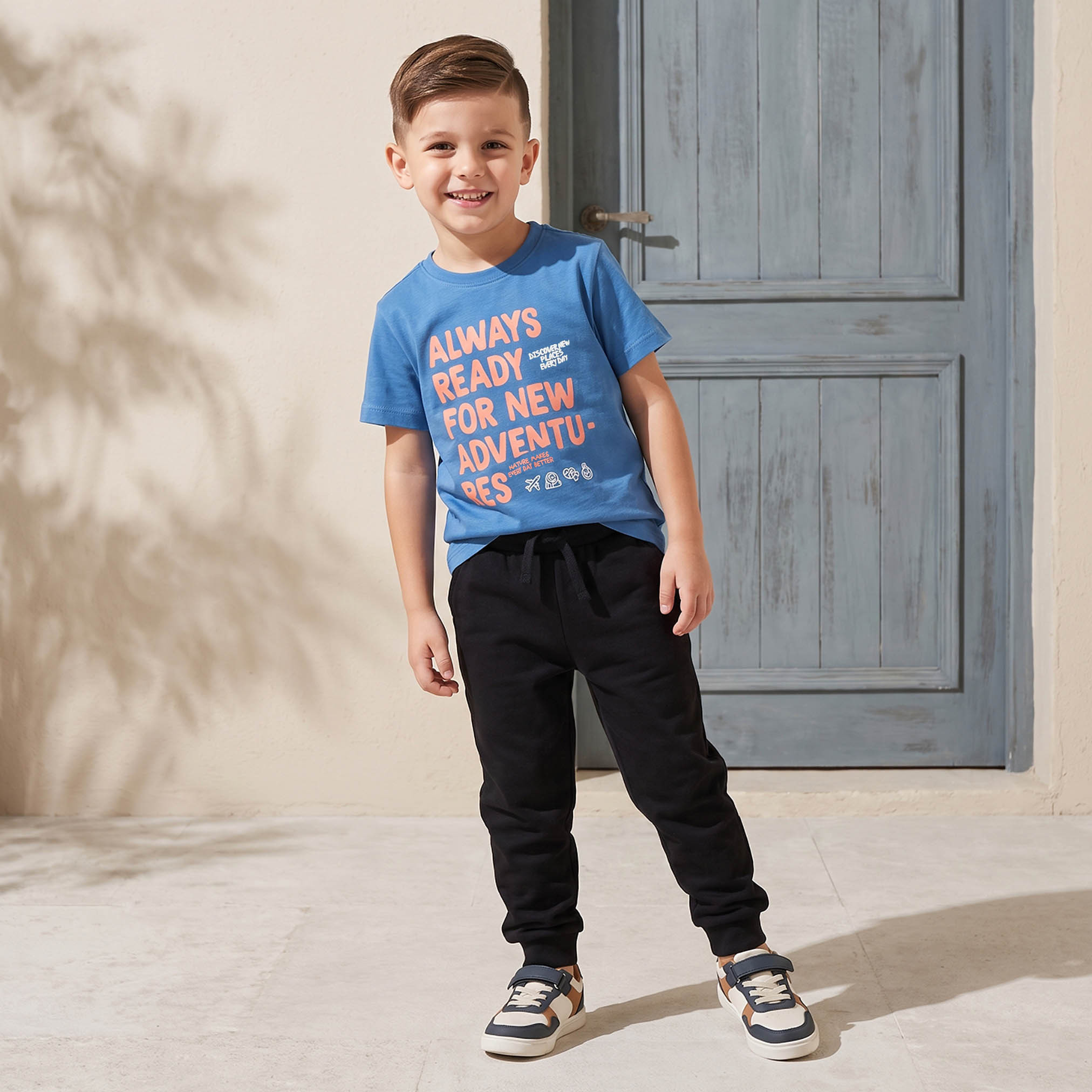 تيشيرت بطبعات شعار وياقة ضيقة وأكمام قصيرة من جونيورز-boys-clothing-tshirtsandpolos-image-5