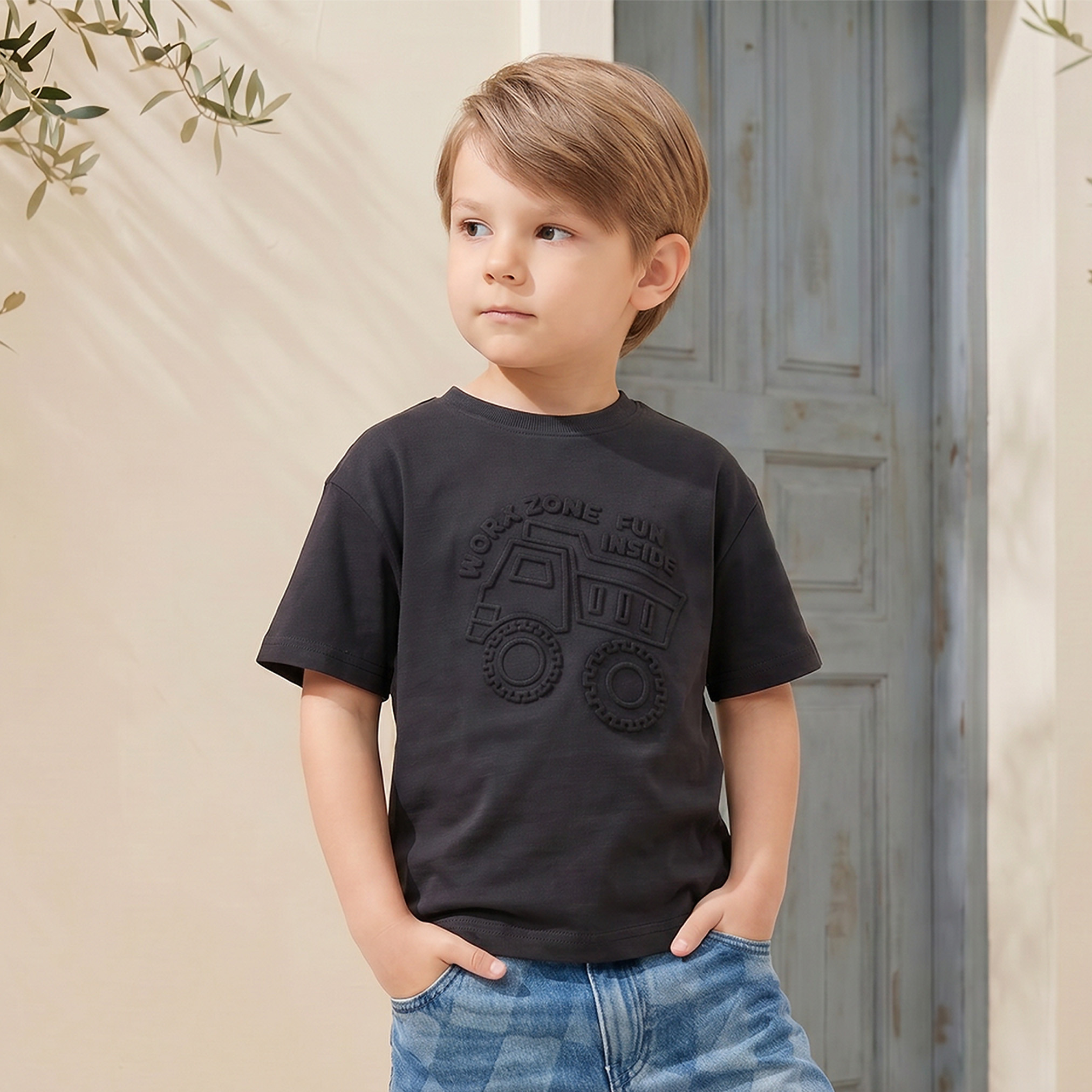 تيشيرت بياقة ضيقة وأكمام قصيرة وطبعات منقوشة من جونيورز-boys-clothing-tshirtsandpolos-image-1