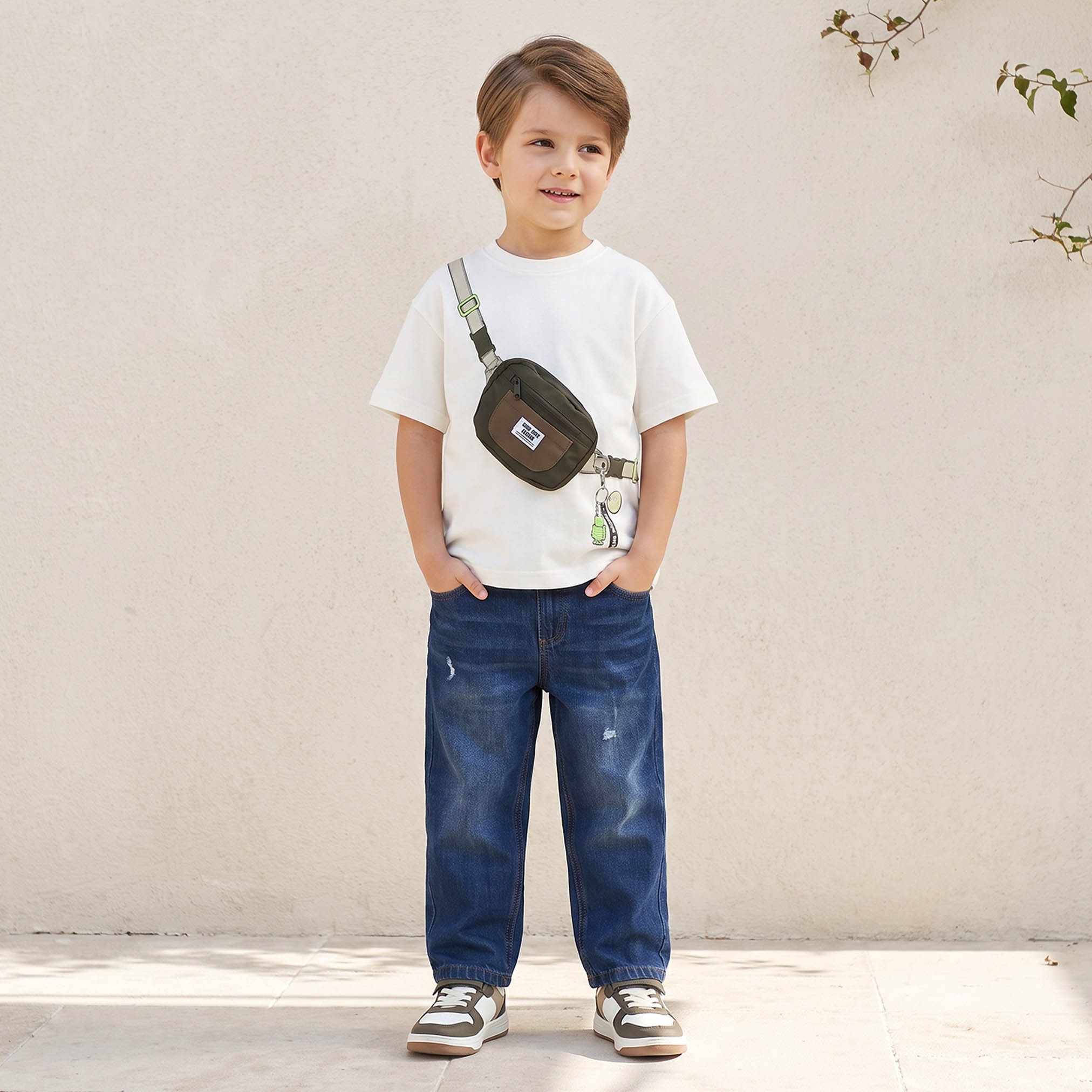Juniors Crew Neck Short Sleeves T-shirt with Pouch Applique-boys-clothing-tshirtsandpolos-image-2