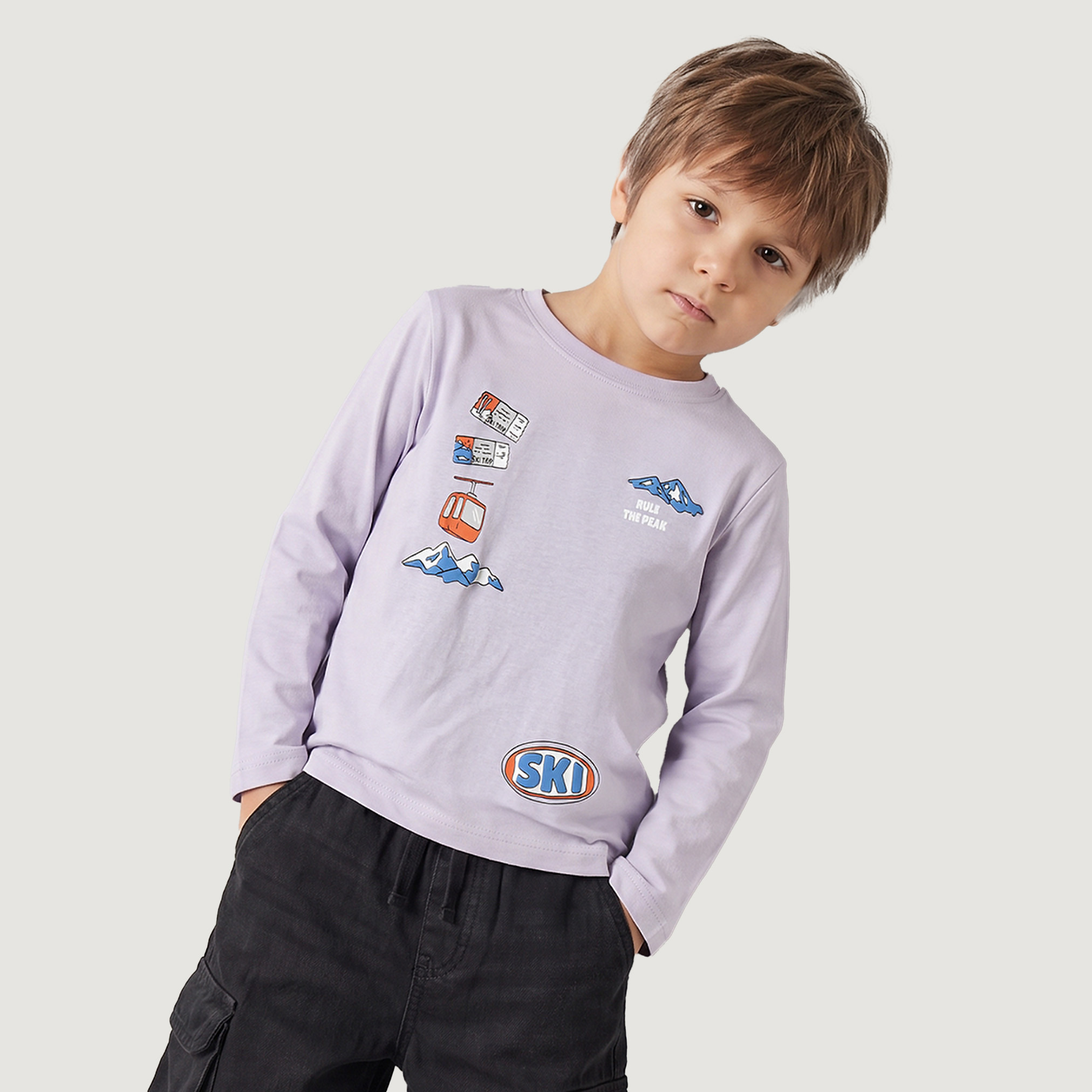 تيشيرت بياقة ضيقة وأكمام طويلة وطبعات جرافيك من جونيورز-boys-clothing-tshirtsandpolos-image-1