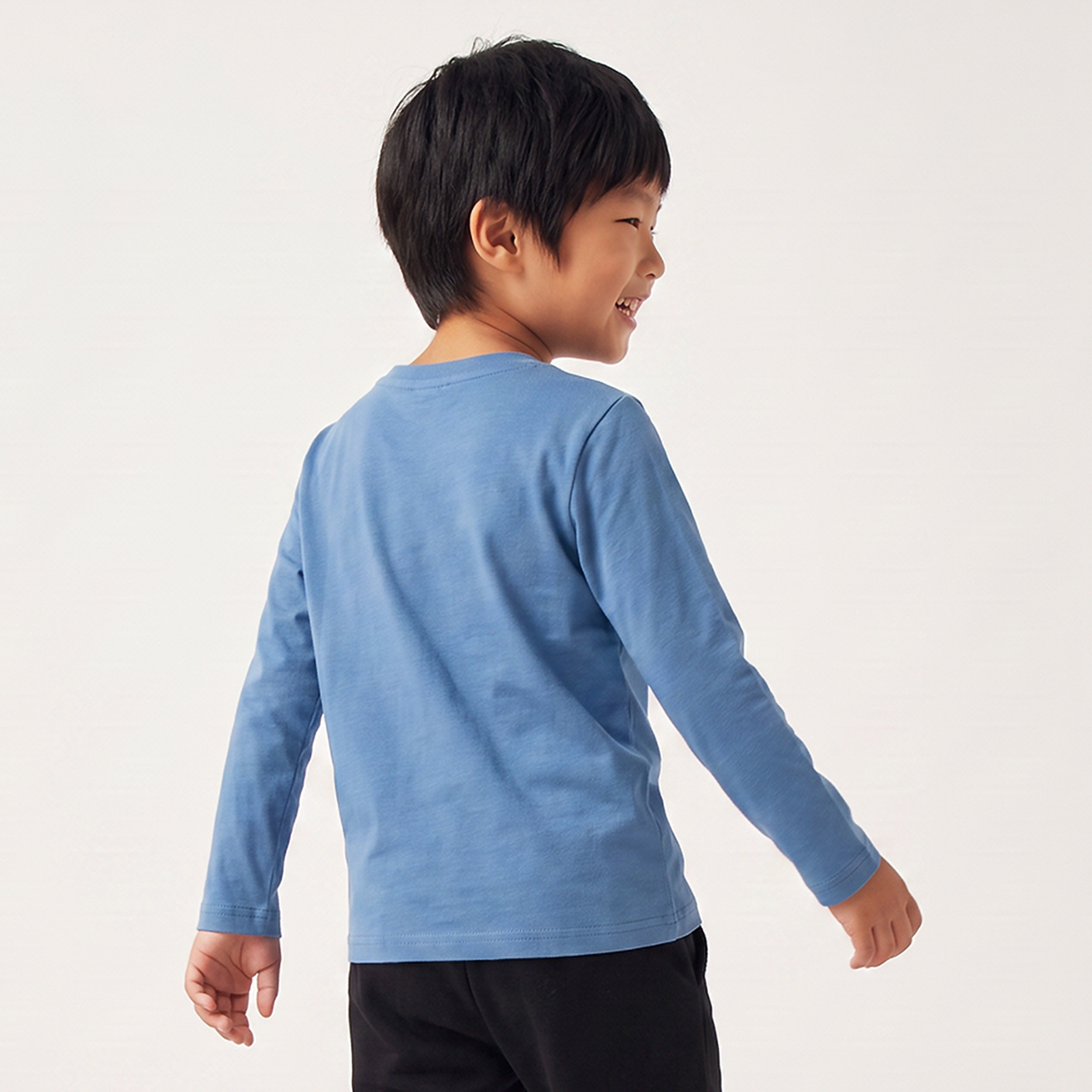 تيشيرت بياقة ضيقة وأكمام طويلة وطبعات من جونيورز-boys-clothing-tshirtsandpolos-image-2