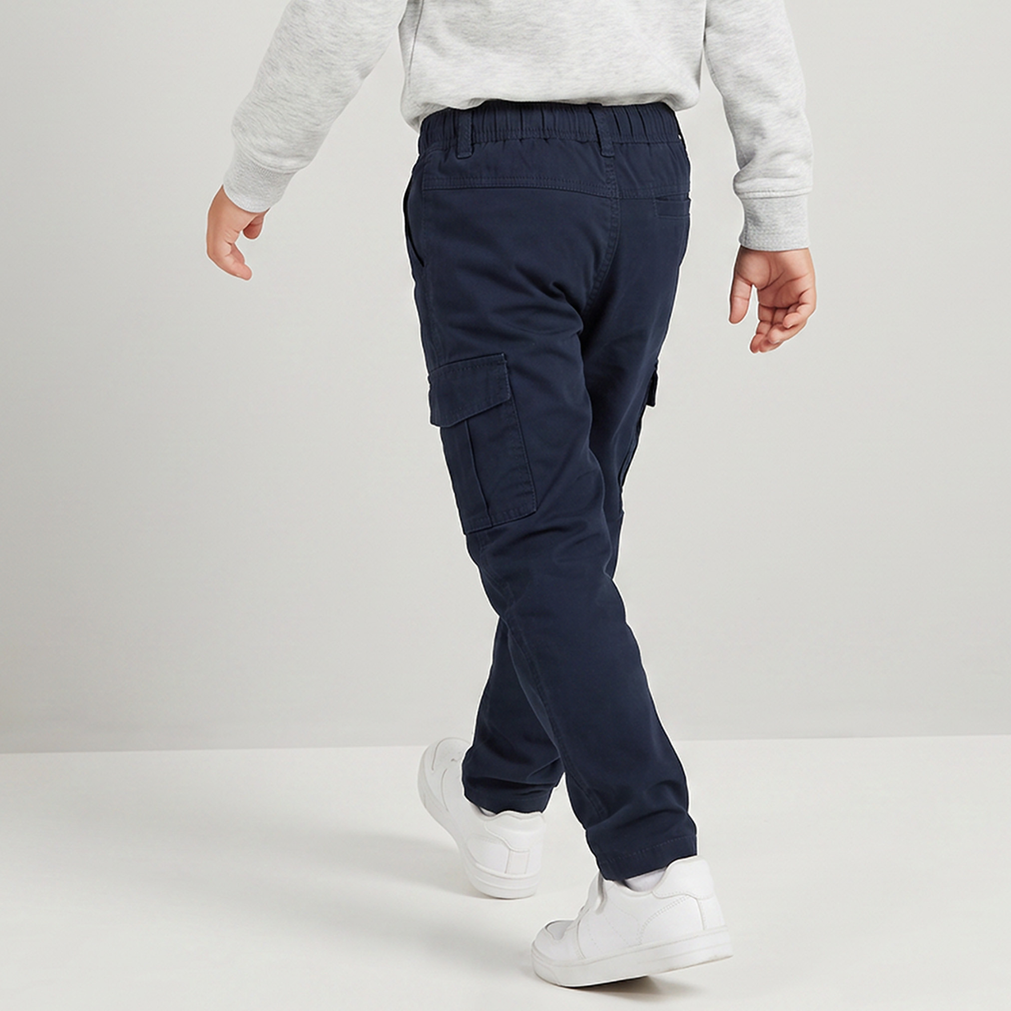 بنطلون بجيوب كارغو وخصر برباط من جونيورز-boys-clothing-bottoms-trousers-image-3