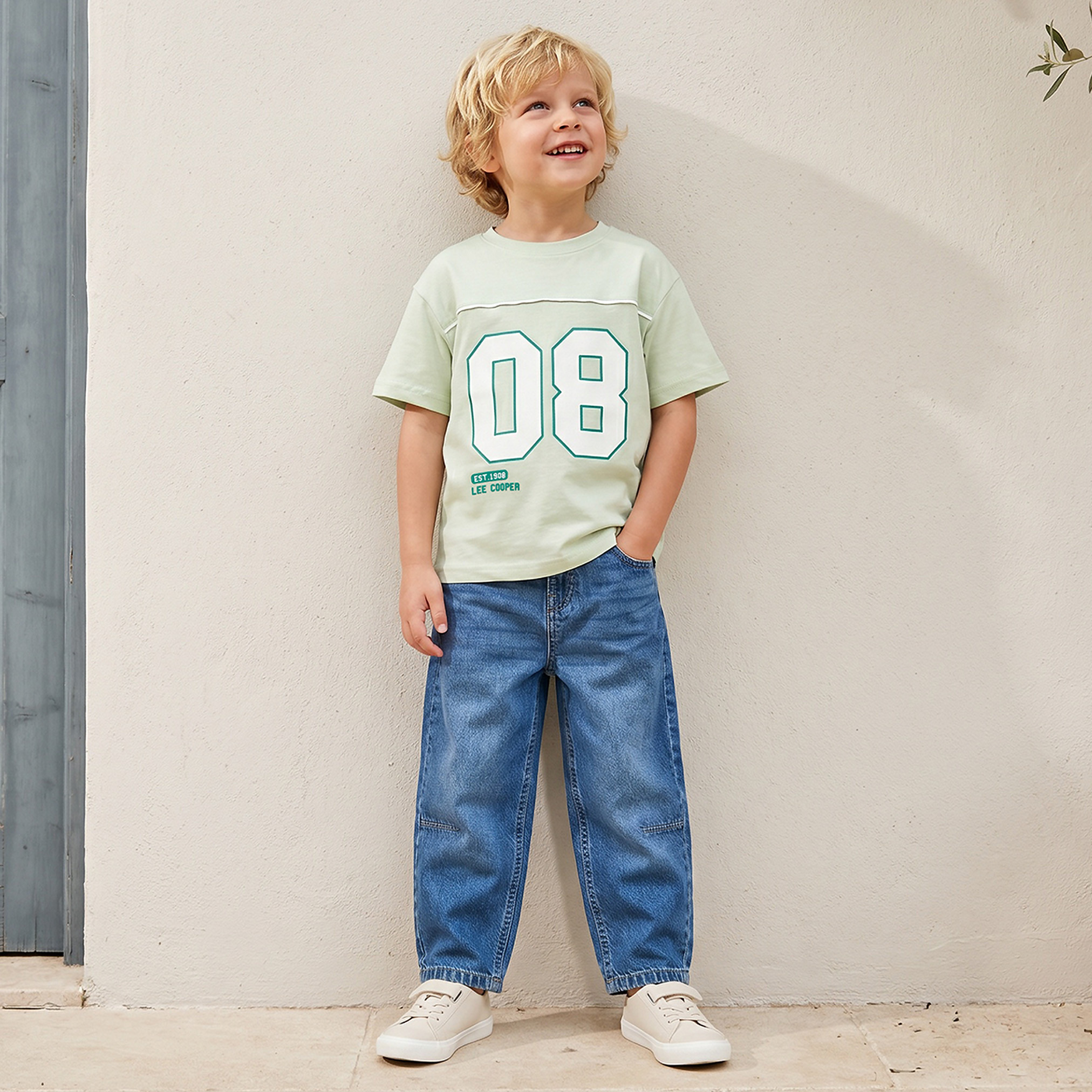 بنطلون جينز بقصة بالون وخصر متوسط الارتفاع مع جيوب من جونيورز-boys-clothing-bottoms-jeans-image-2