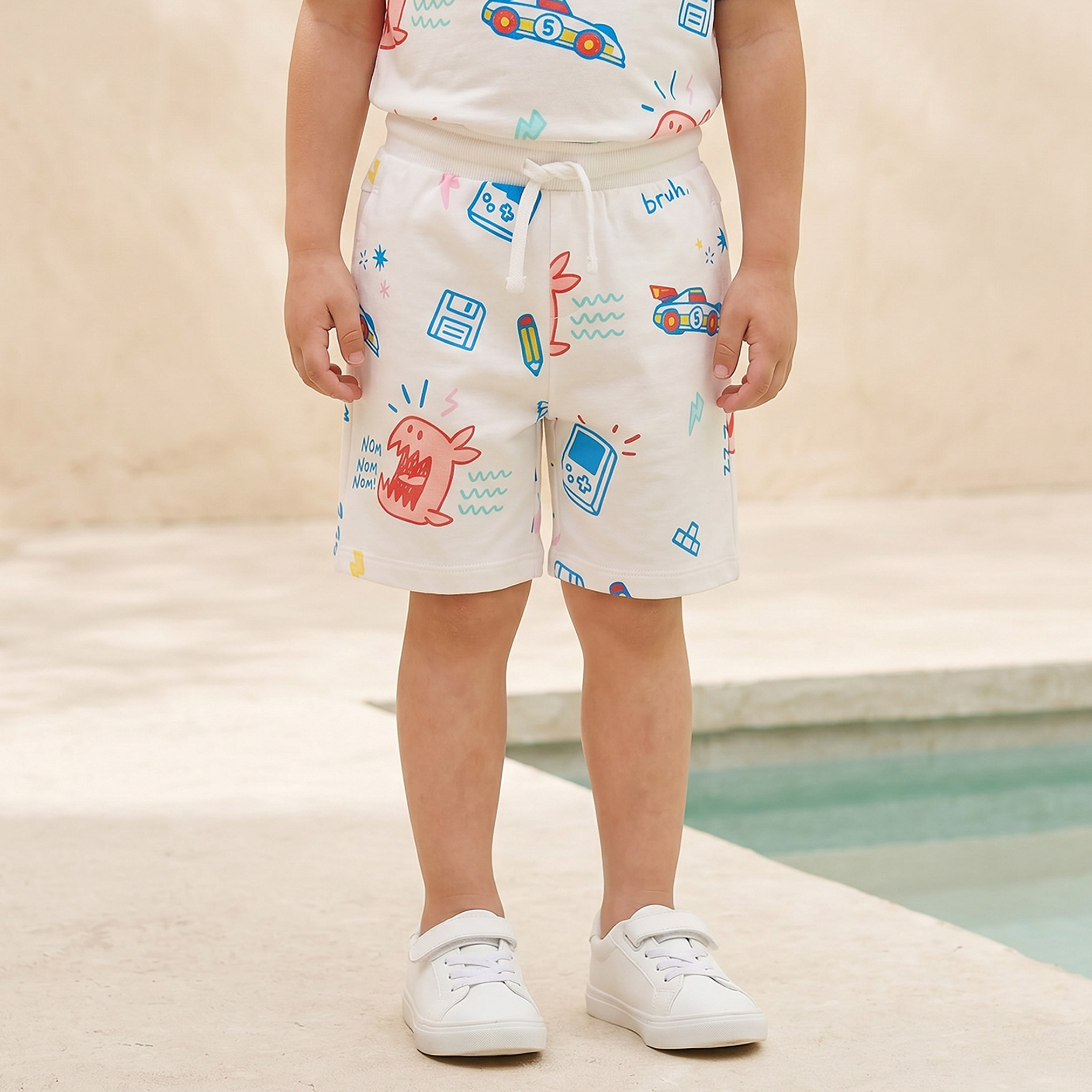 شورت بطول الركبة بخصر برباط شد وطبعة ألعاب من جونيورز-baby-boys-clothing-bottoms-shorts-image-1