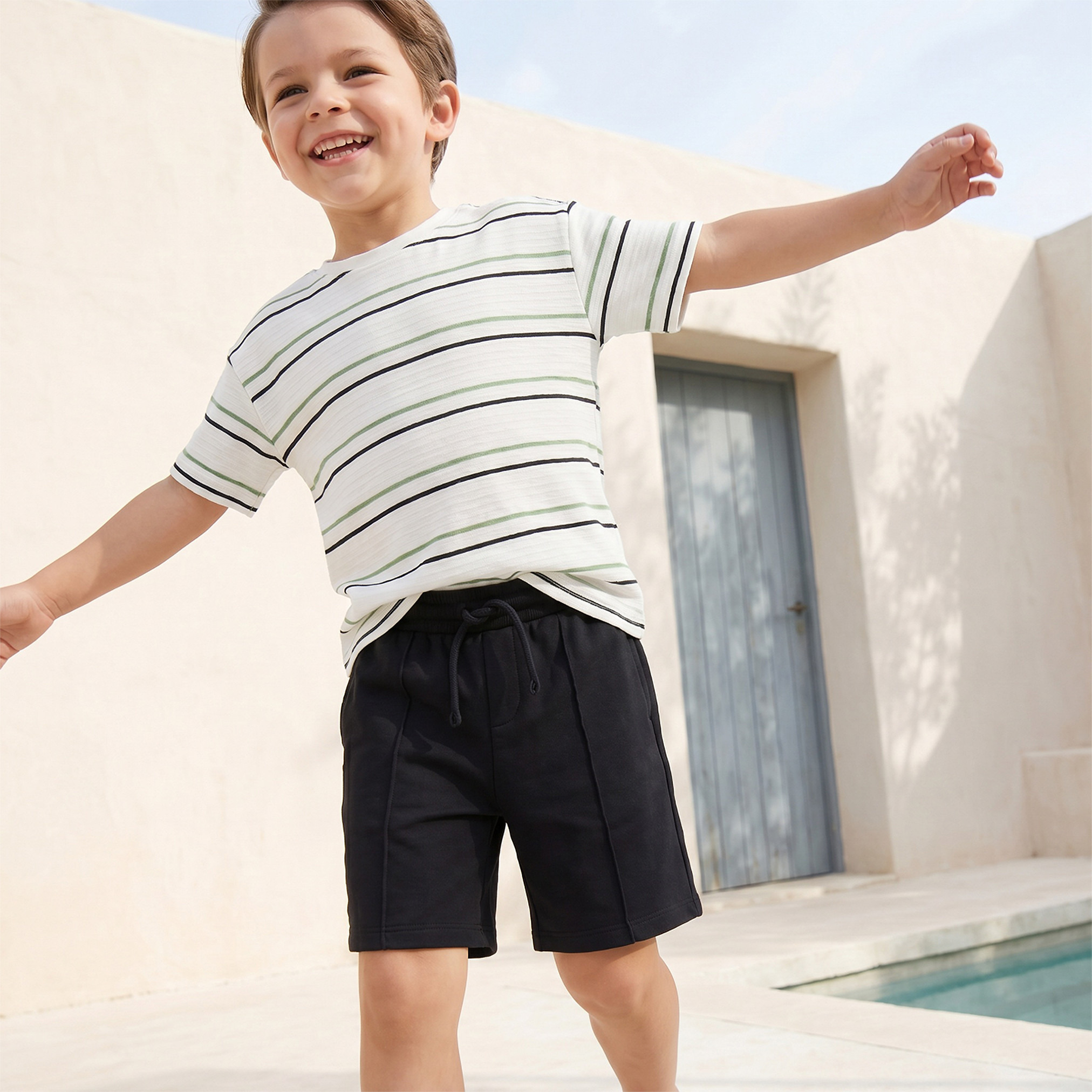 شورت بطول الركبة برباط خصر وجيوب من جونيورز-baby-boys-clothing-bottoms-shorts-image-5