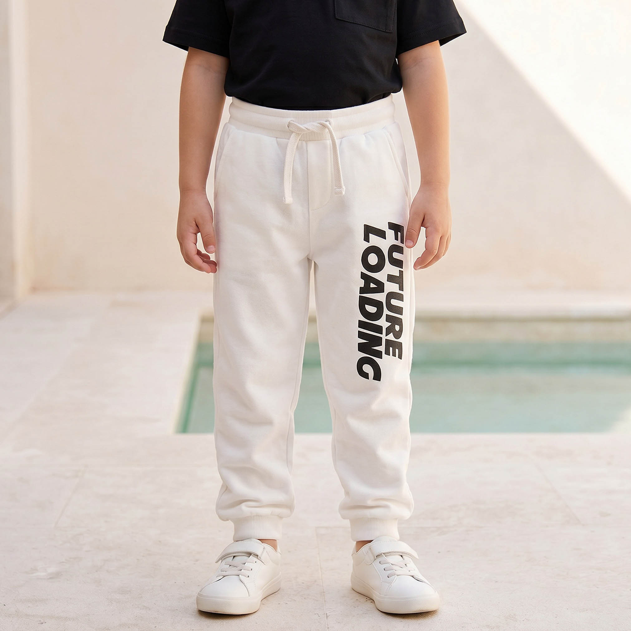 بنطلون جوغرز بخصر مطاطي وطبعة عصرية من جونيورز-boys-clothing-bottoms-joggersandtrackpants-image-1