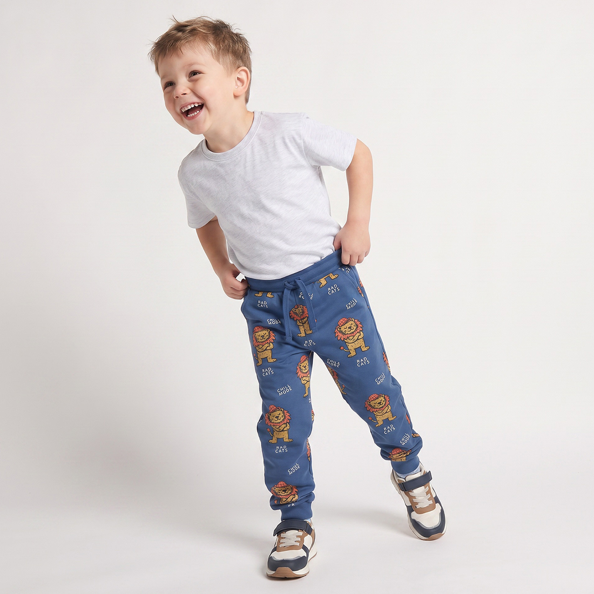 Juniors Elasticated Drawstring Waist Joggers with Lion Print-boys-clothing-bottoms-joggersandtrackpants-image-2
