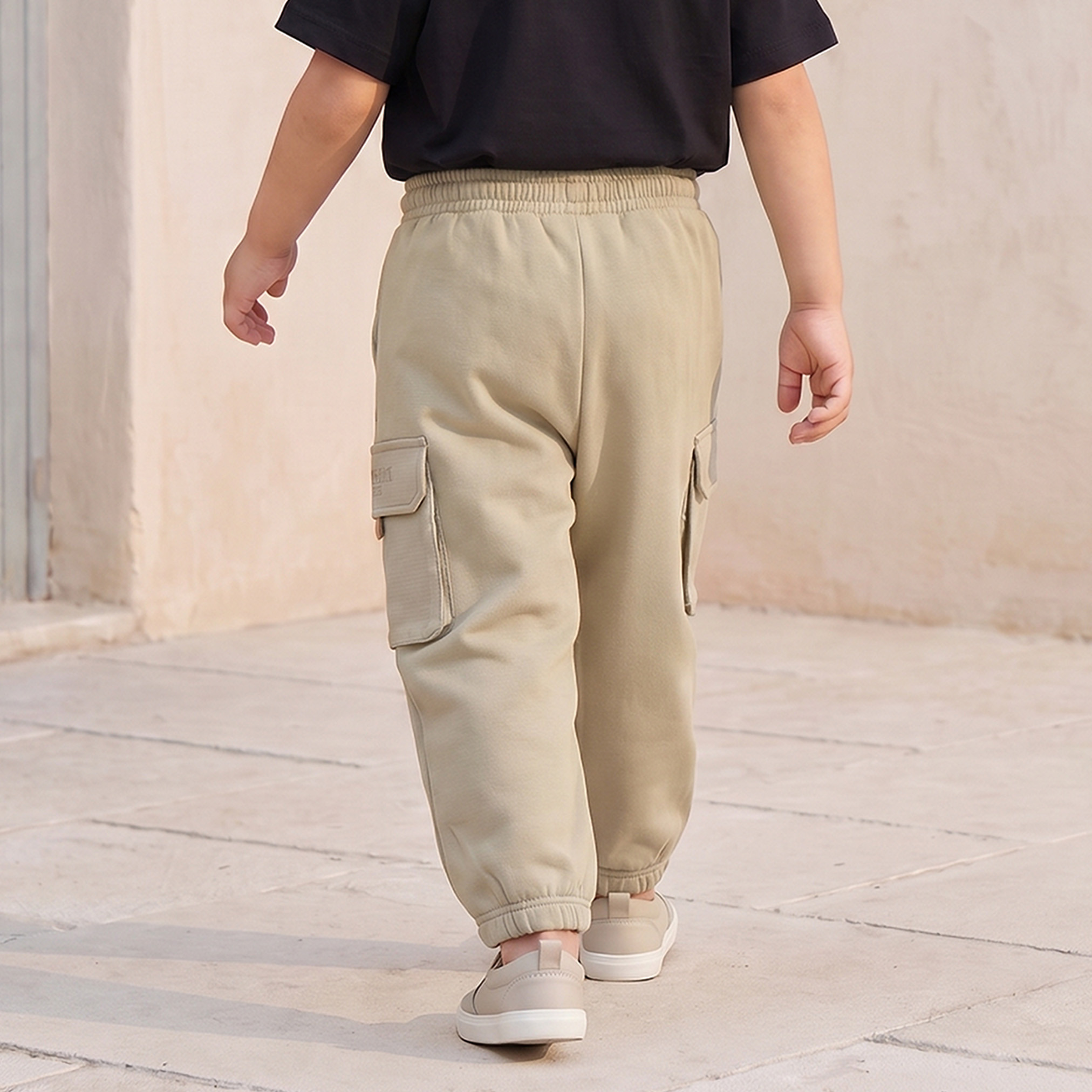 بنطلون جوغرز كارجو برباط خصر مطاطي وتصميم بخطوط من جونيورز-boys-clothing-bottoms-joggersandtrackpants-image-3