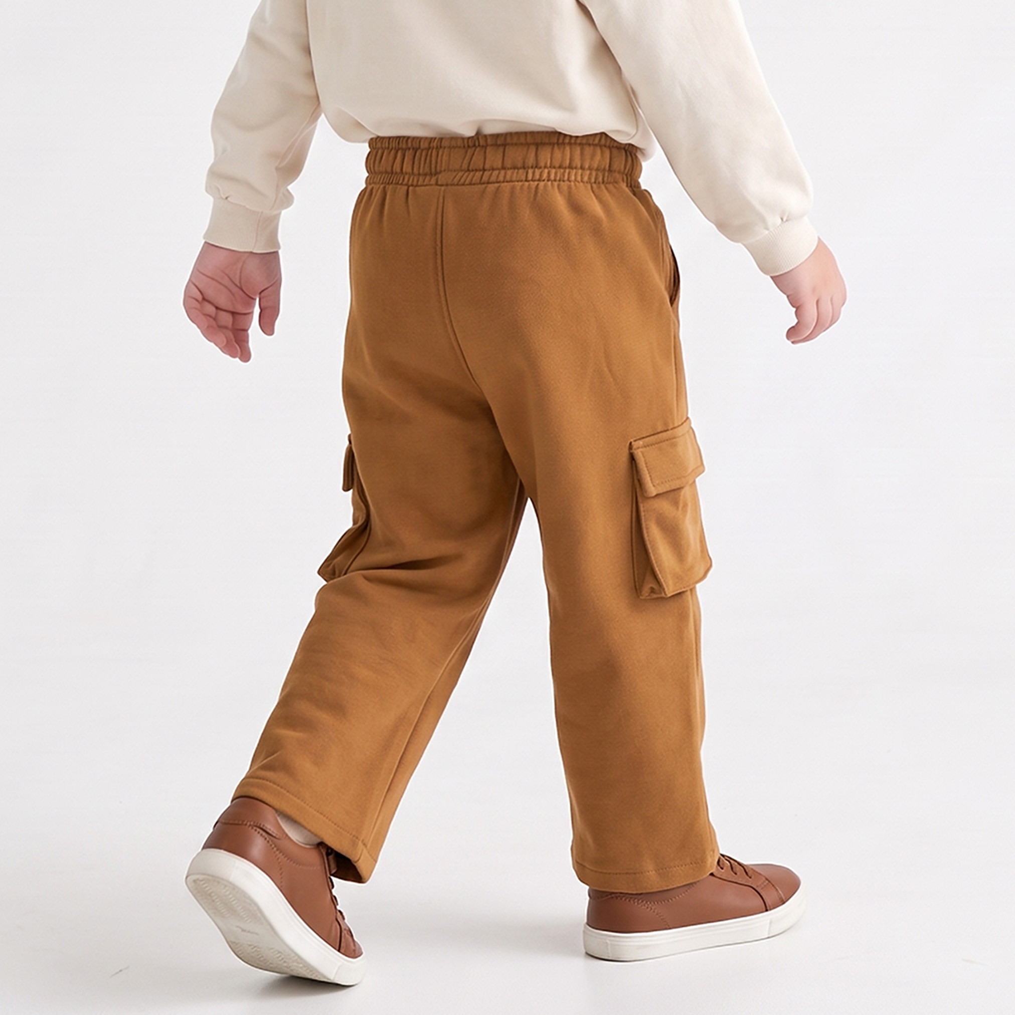 بنطلون كارجو بخصر مطاطي ورباط وجيوب من جونيورز-boys-clothing-bottoms-joggersandtrackpants-image-2
