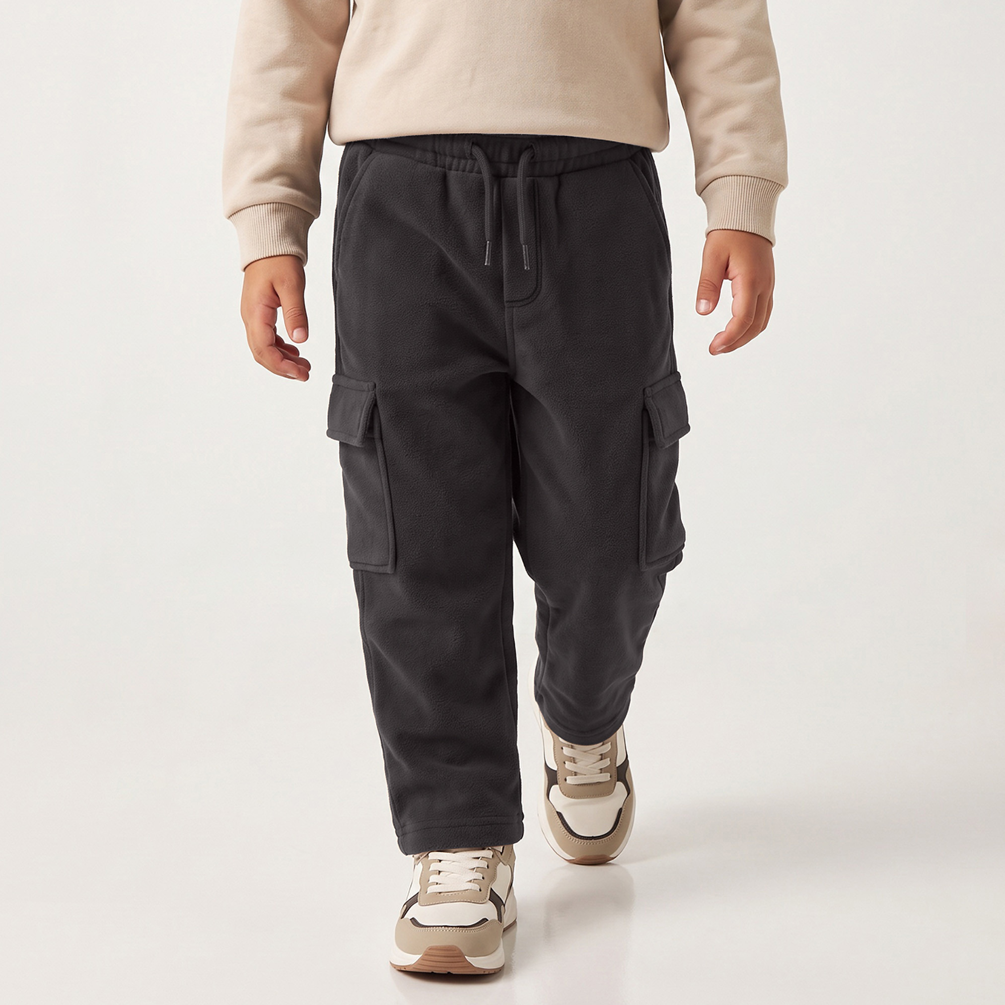 بنطلون كارجو بخصر مطاطي ورباط وجيب من جونيورز-boys-clothing-bottoms-joggersandtrackpants-image-1