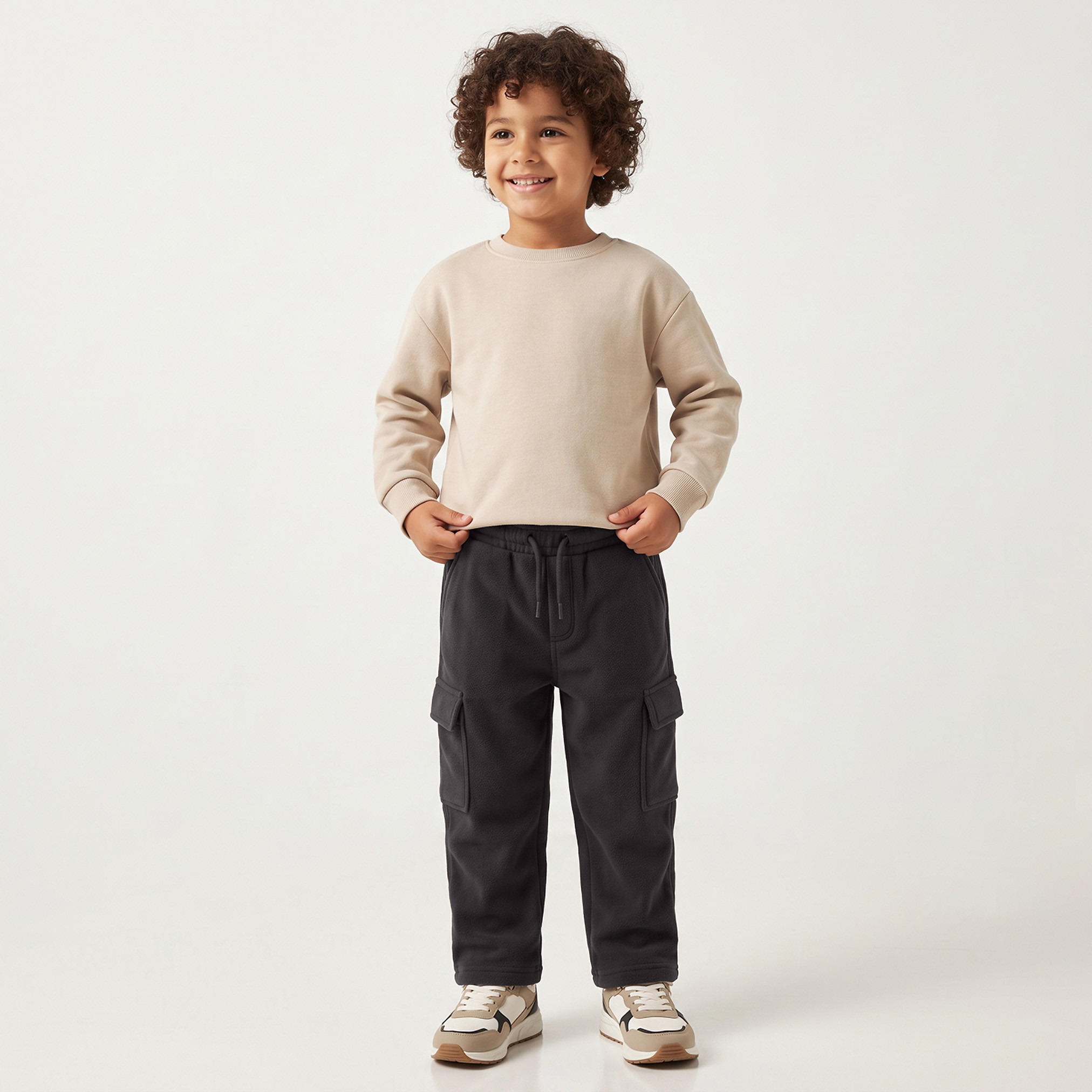 بنطلون كارجو بخصر مطاطي ورباط وجيب من جونيورز-boys-clothing-bottoms-joggersandtrackpants-image-3
