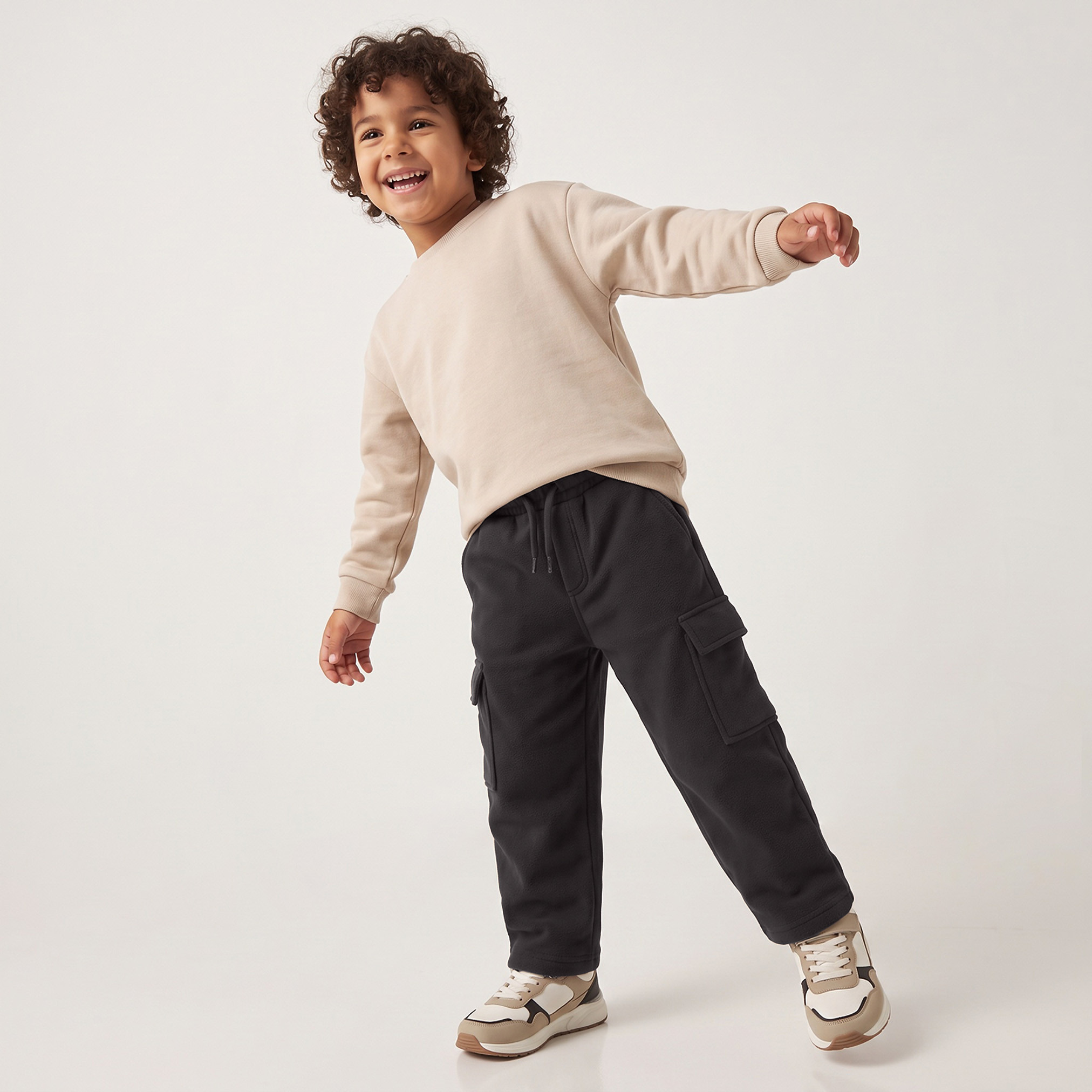 بنطلون كارجو بخصر مطاطي ورباط وجيب من جونيورز-boys-clothing-bottoms-joggersandtrackpants-image-5