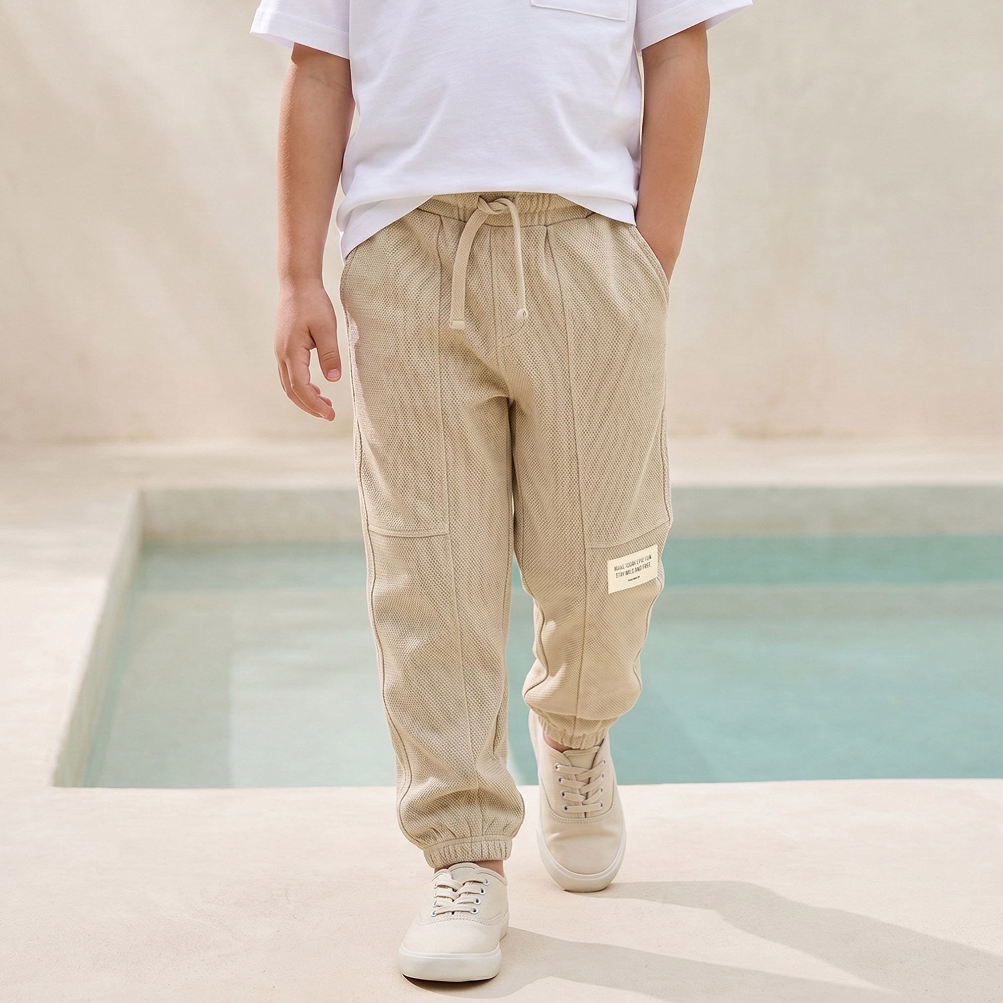 Juniors Elasticated Drawstring Joggers with Textured Design-boys-clothing-bottoms-joggersandtrackpants-image-1