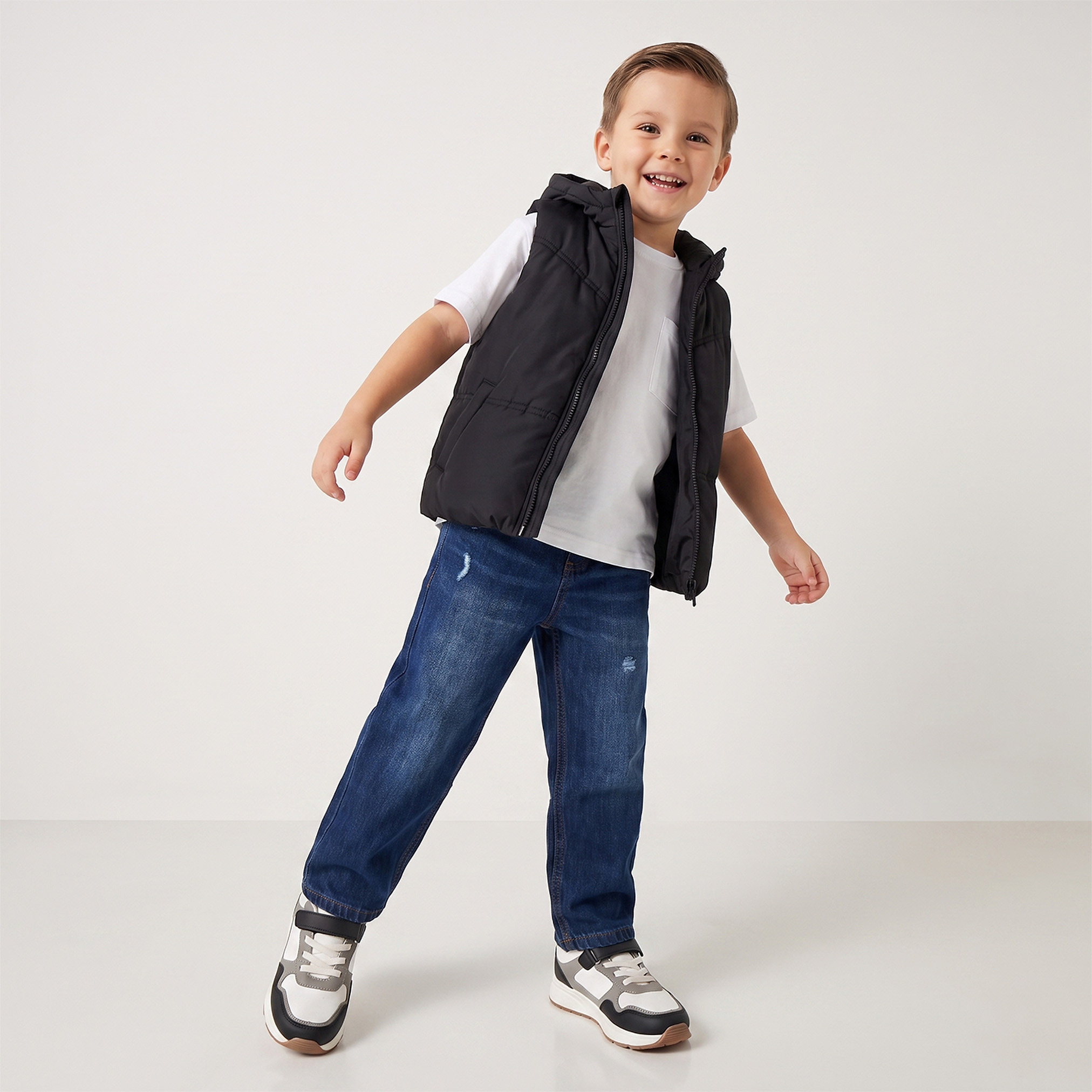 Juniors Puffer Gilet with Hood-boys-clothing-jacketsandcoats-image-2
