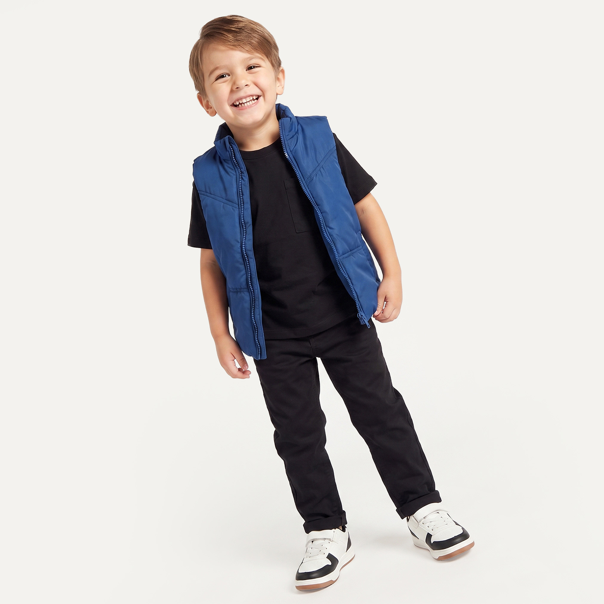 Juniors Puffer Gilet with Hood-boys-clothing-jacketsandcoats-image-5