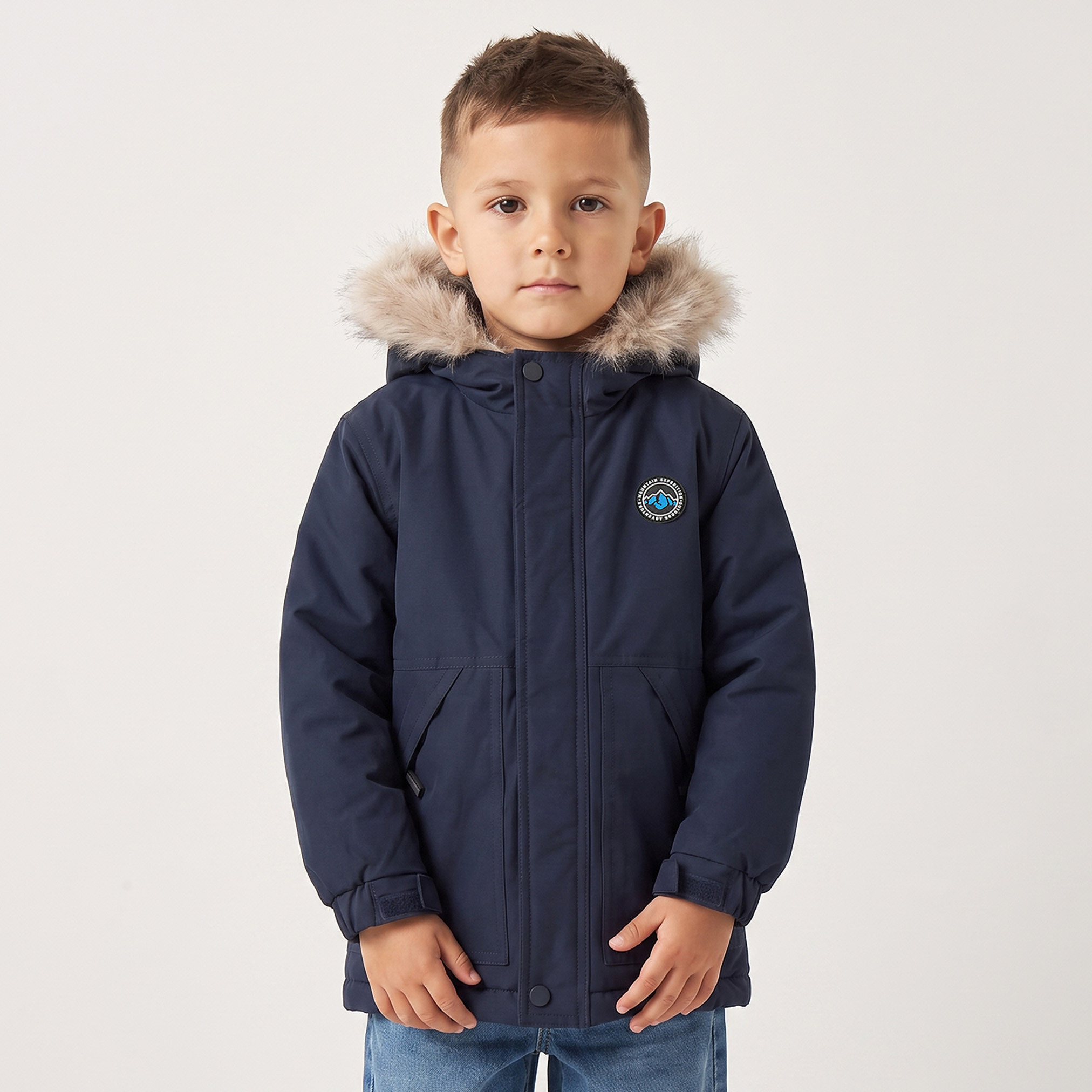 جاكيت باركا بغطاء رأس مع تفاصيل فرو صناعي من جونيورز-boys-clothing-jacketsandcoats-image-1