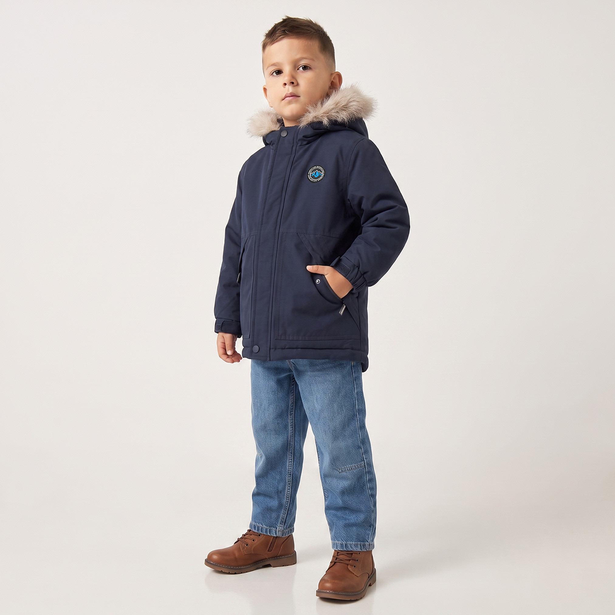 جاكيت باركا بغطاء رأس مع تفاصيل فرو صناعي من جونيورز-boys-clothing-jacketsandcoats-image-2