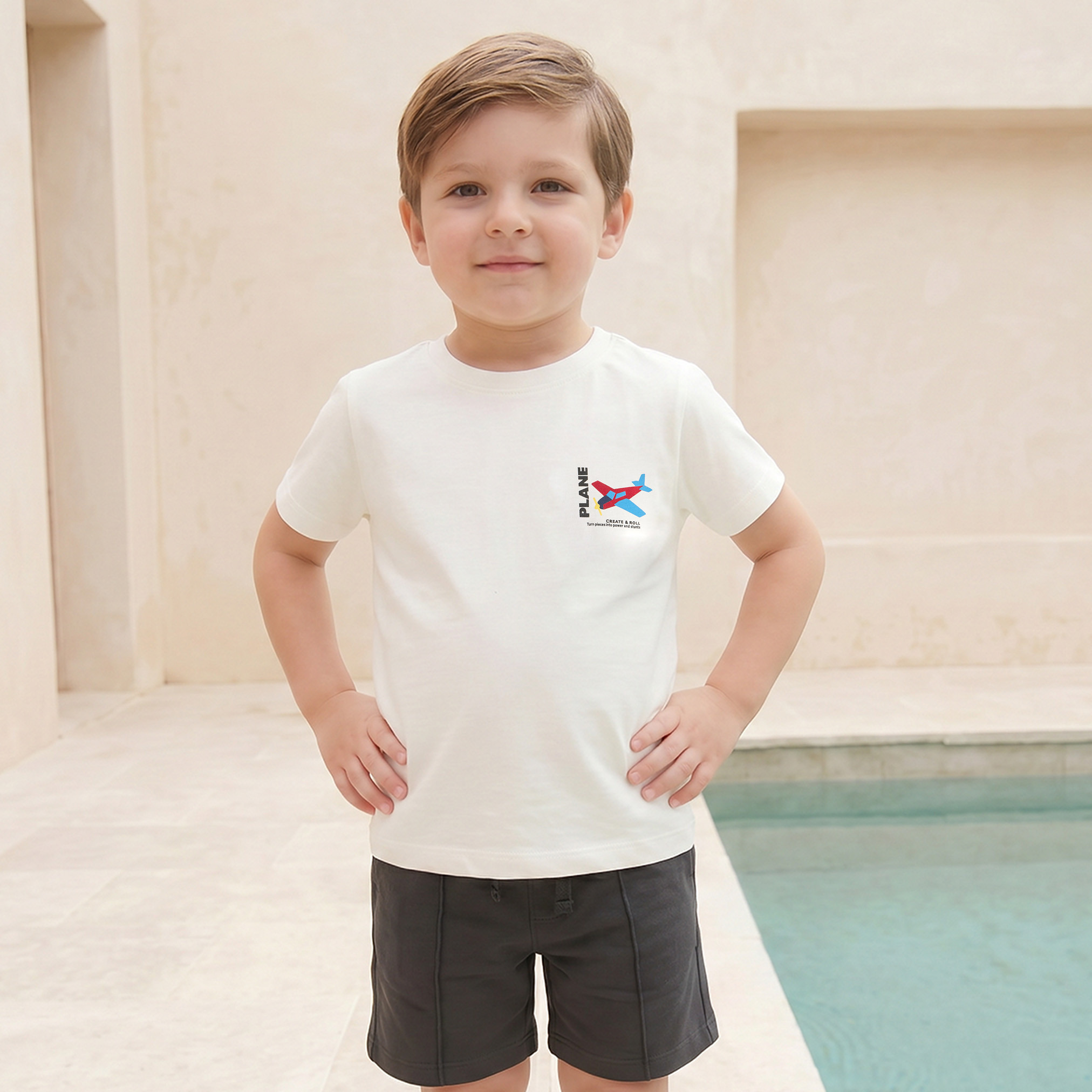 طقم تيشيرت بياقة ضيقة وأكمام قصيرة وشورت بطبعات من جونيورز-boys-clothing-setsandcoords-image-2
