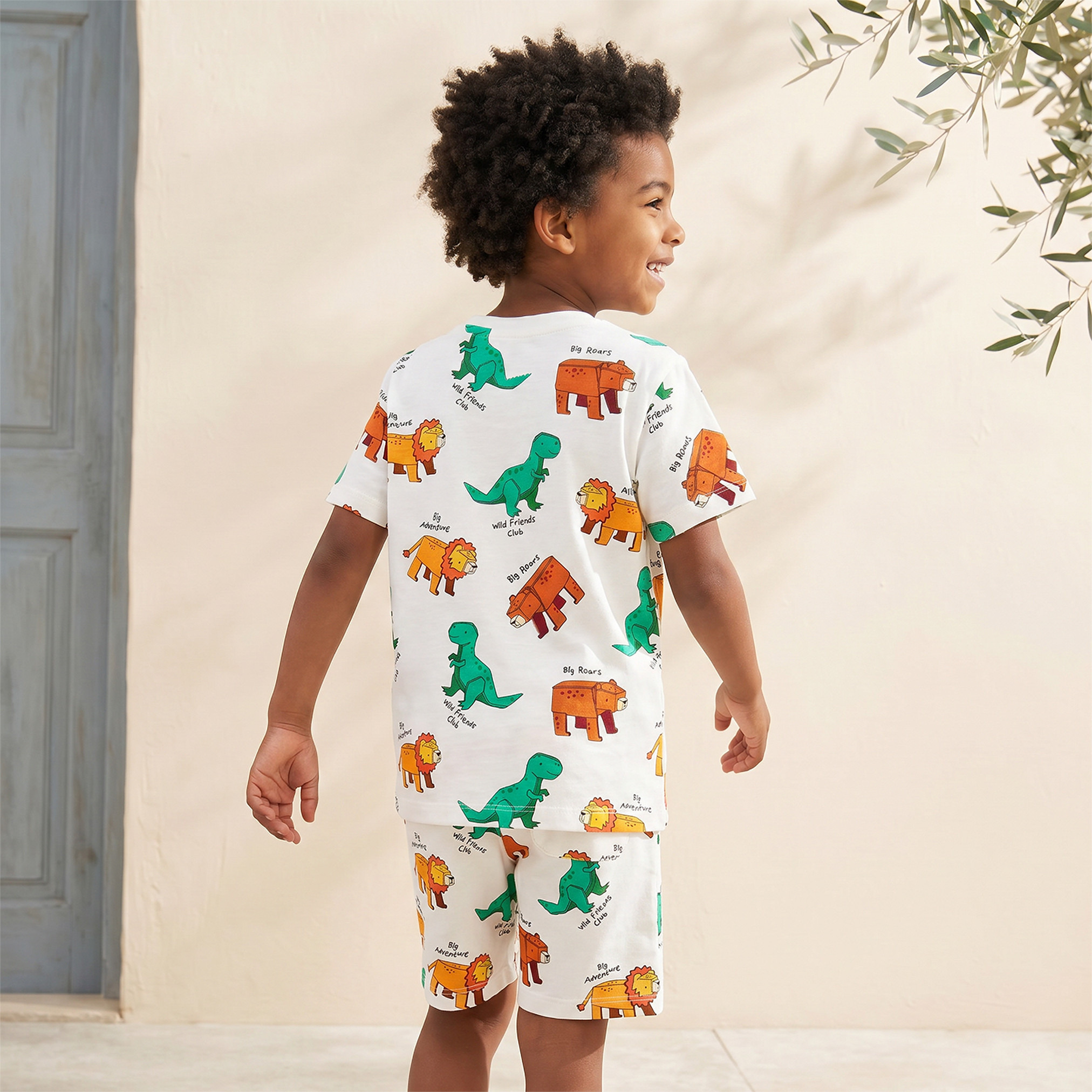 طقم شورت وتيشيرت برقبة ضيقة وأكمام قصيرة وطبعات من جونيورز-boys-clothing-setsandcoords-image-5