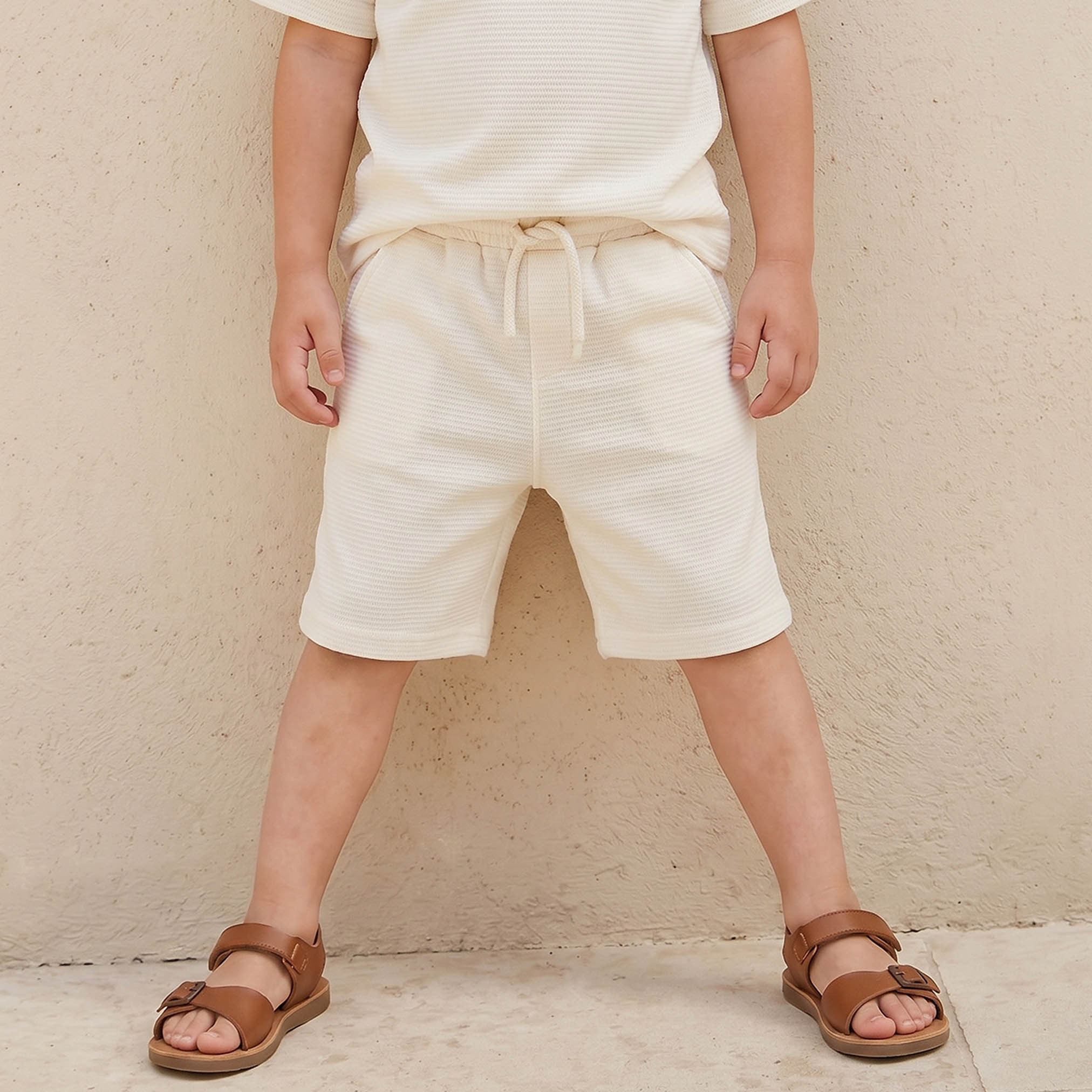 Juniors Crew Neck Short Sleeves T-shirt and Shorts Set with Textured Design-boys-clothing-setsandcoords-image-3