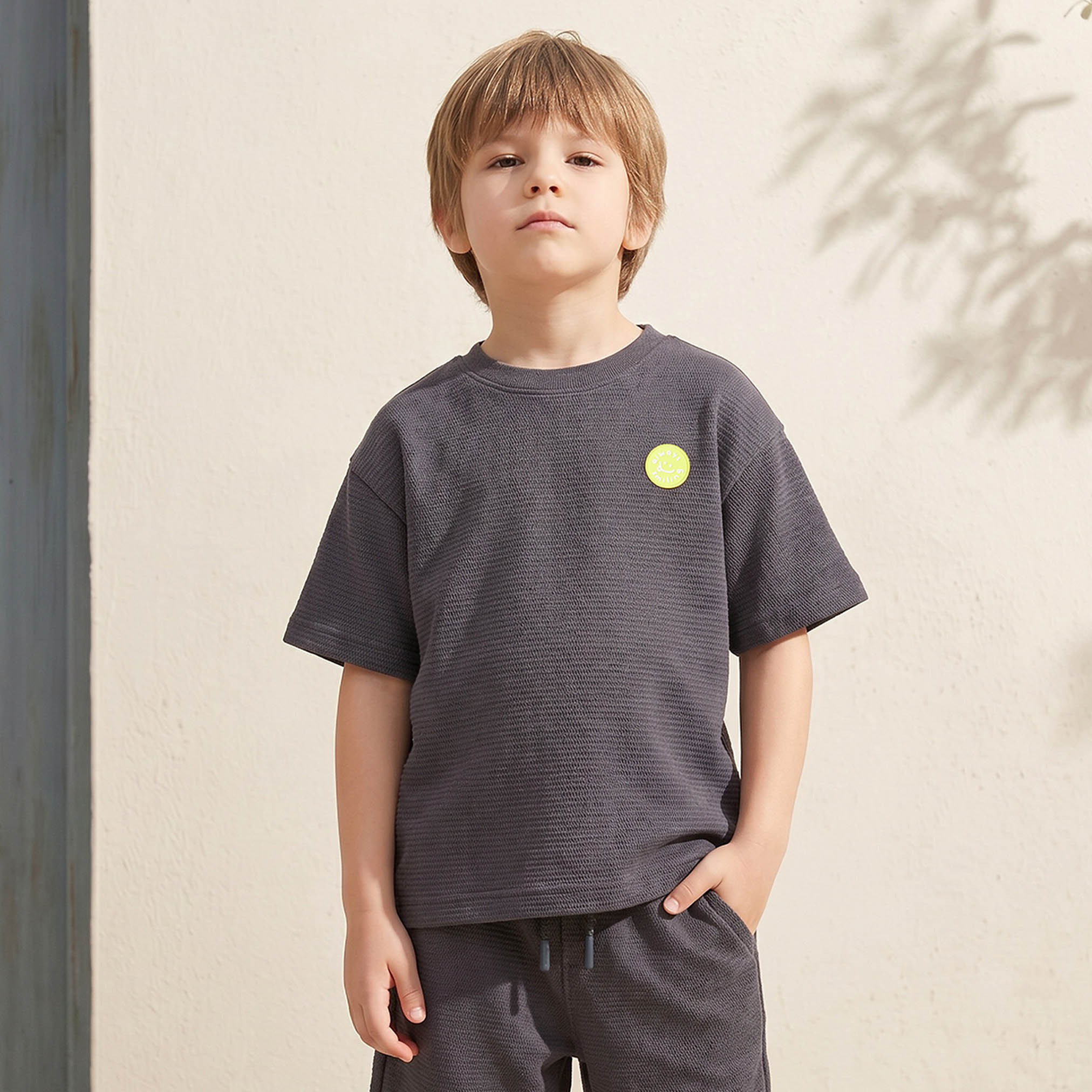 Juniors Crew Neck Short Sleeves T-shirt and Shorts Set with Textured Design-boys-clothing-setsandcoords-image-2