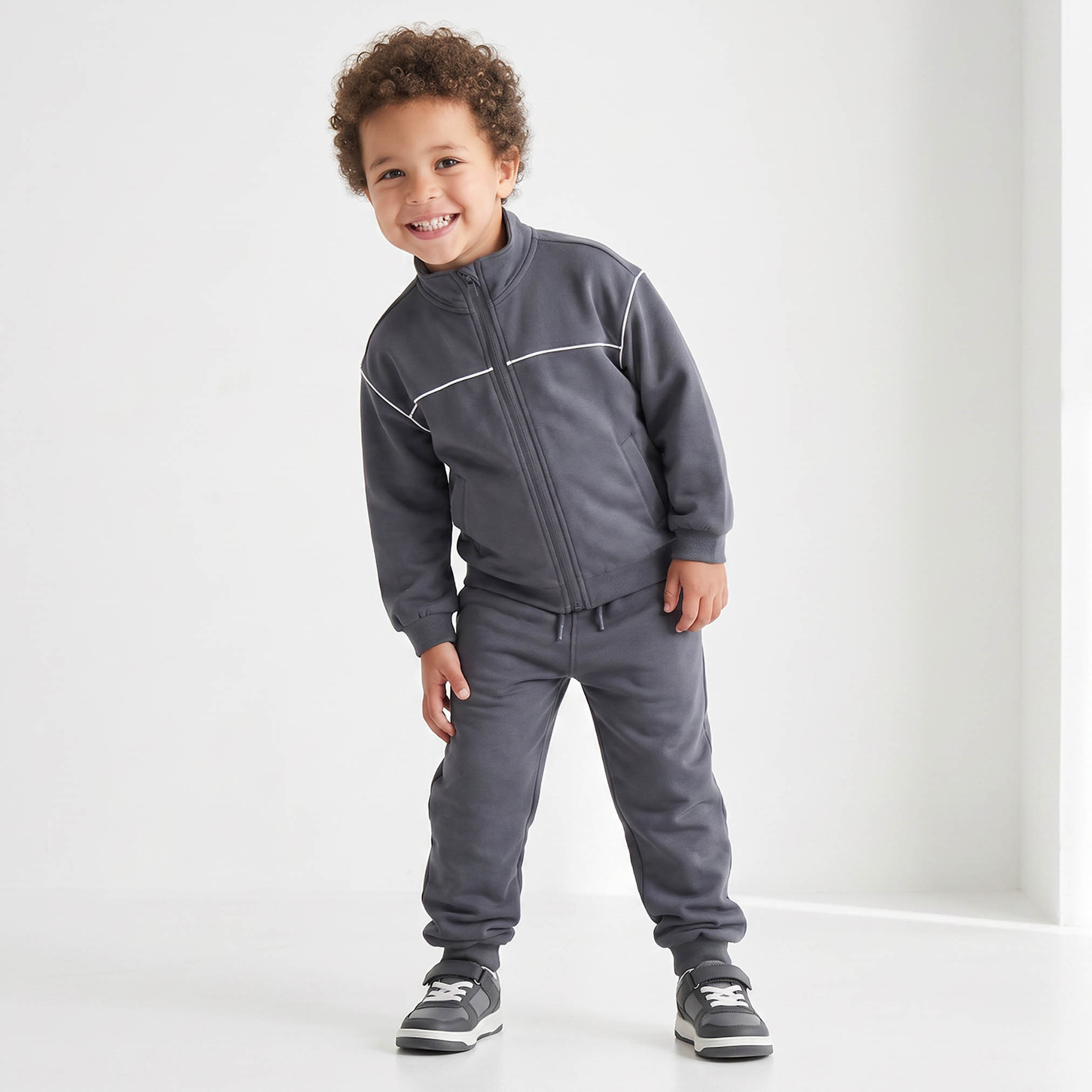 طقم جاكيت بياقة عالية وأكمام طويلة وسحاب إغلاق وبنطلون جوغرز من جونيورز-boys-clothing-setsandcoords-image-1