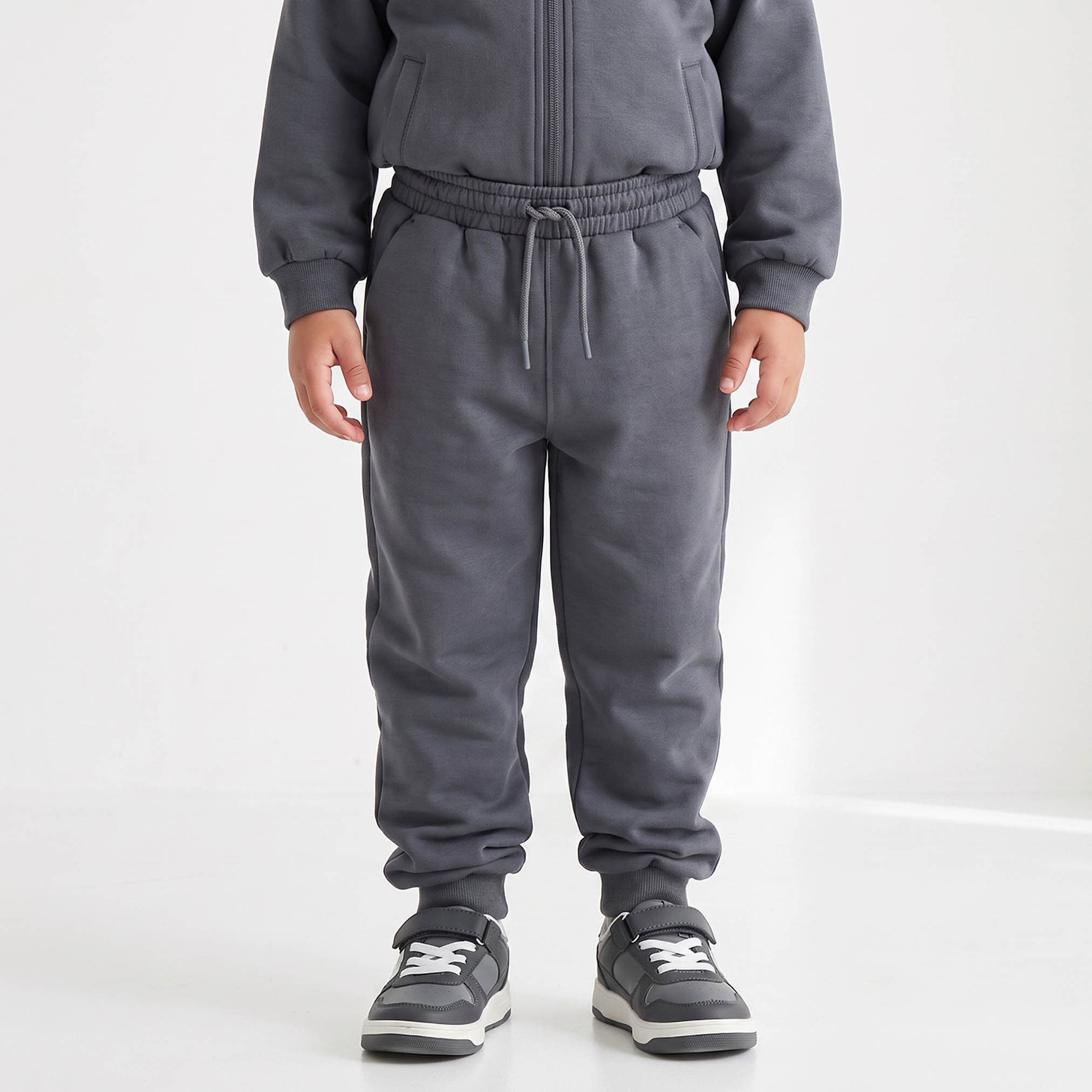 طقم جاكيت بياقة عالية وأكمام طويلة وسحاب إغلاق وبنطلون جوغرز من جونيورز-boys-clothing-setsandcoords-image-3
