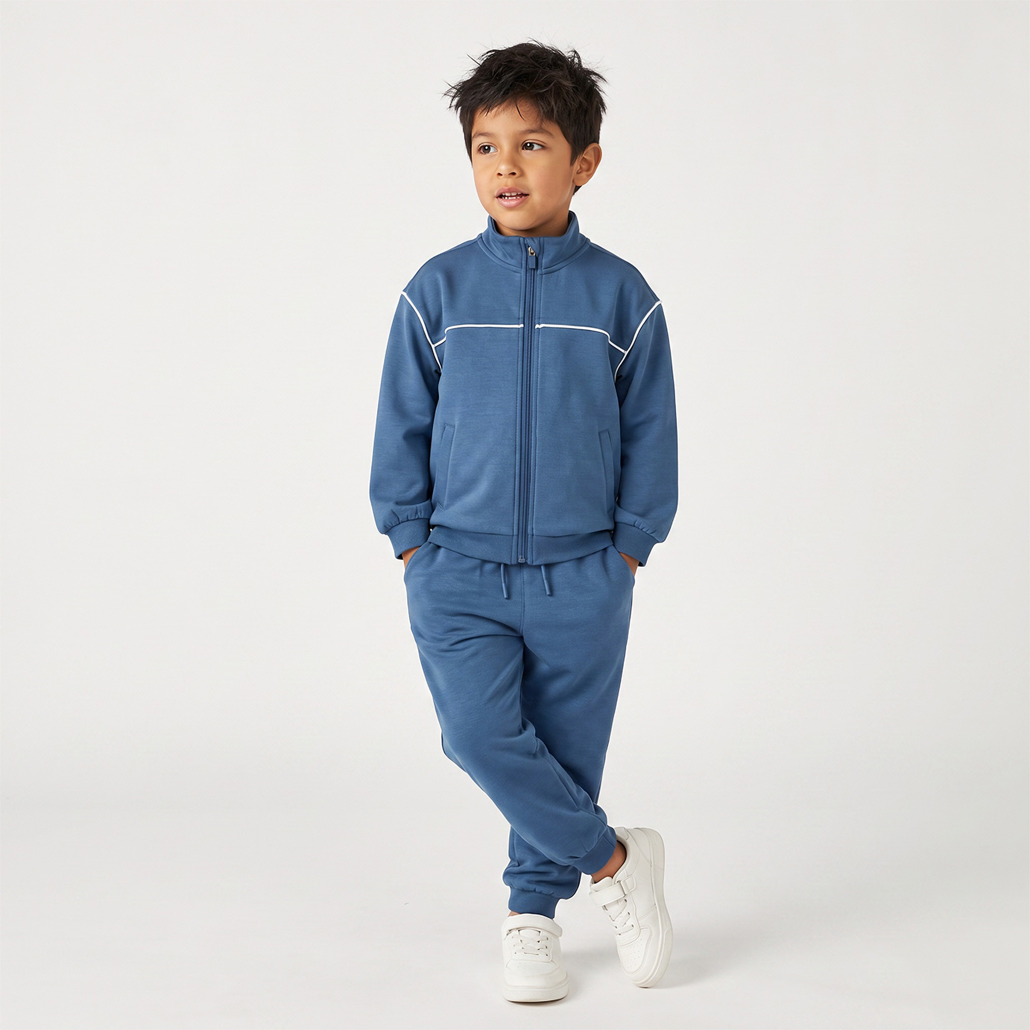 طقم سويت شيرت بياقة عالية وأكمام طويلة وبنطلون رياضي بتفاصيل شريط من كابا-boys-clothing-setsandcoords-image-7