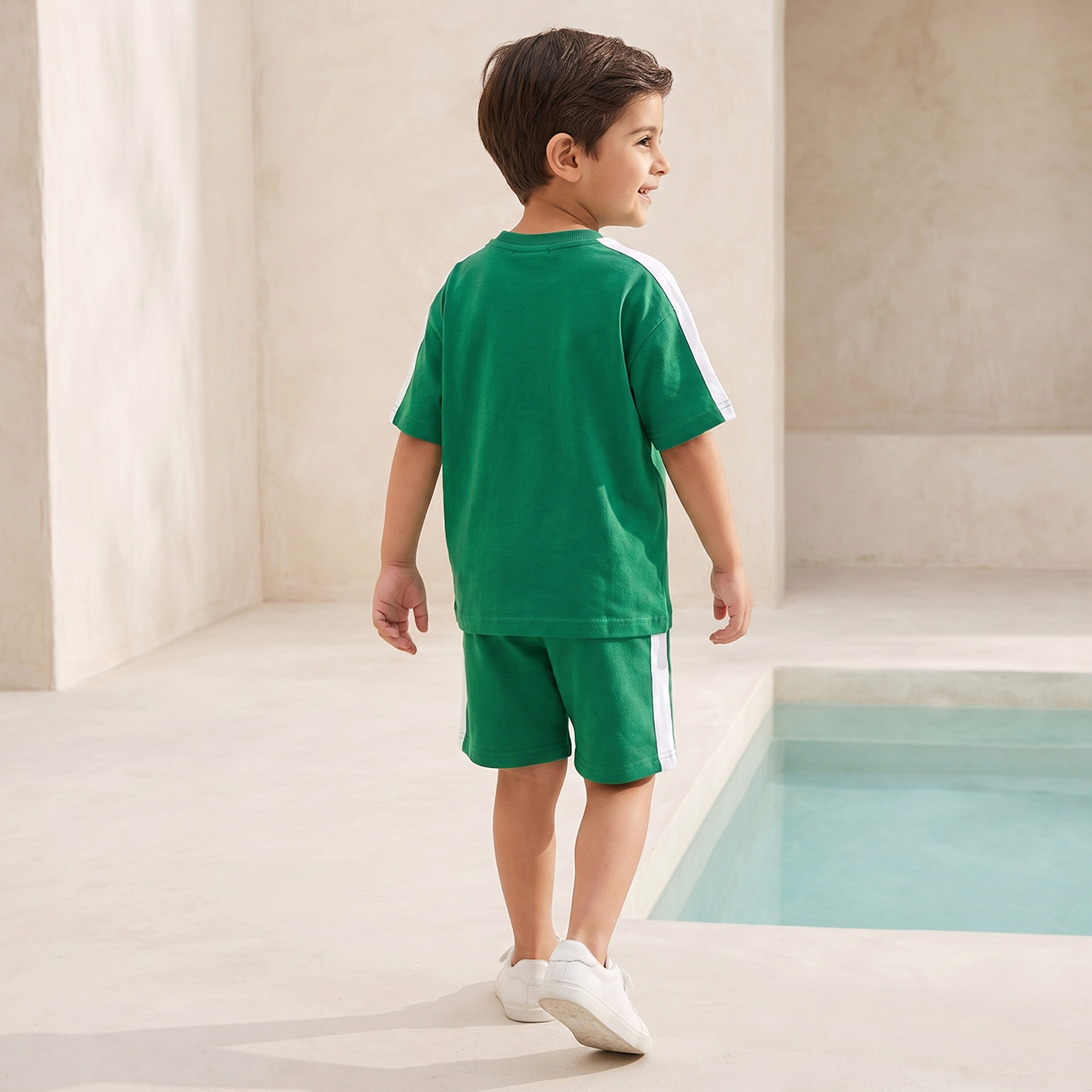 Juniors Crew Neck Short Sleeves T-shirt and Shorts Set with KSA National Day Print-boys-clothing-setsandcoords-image-4