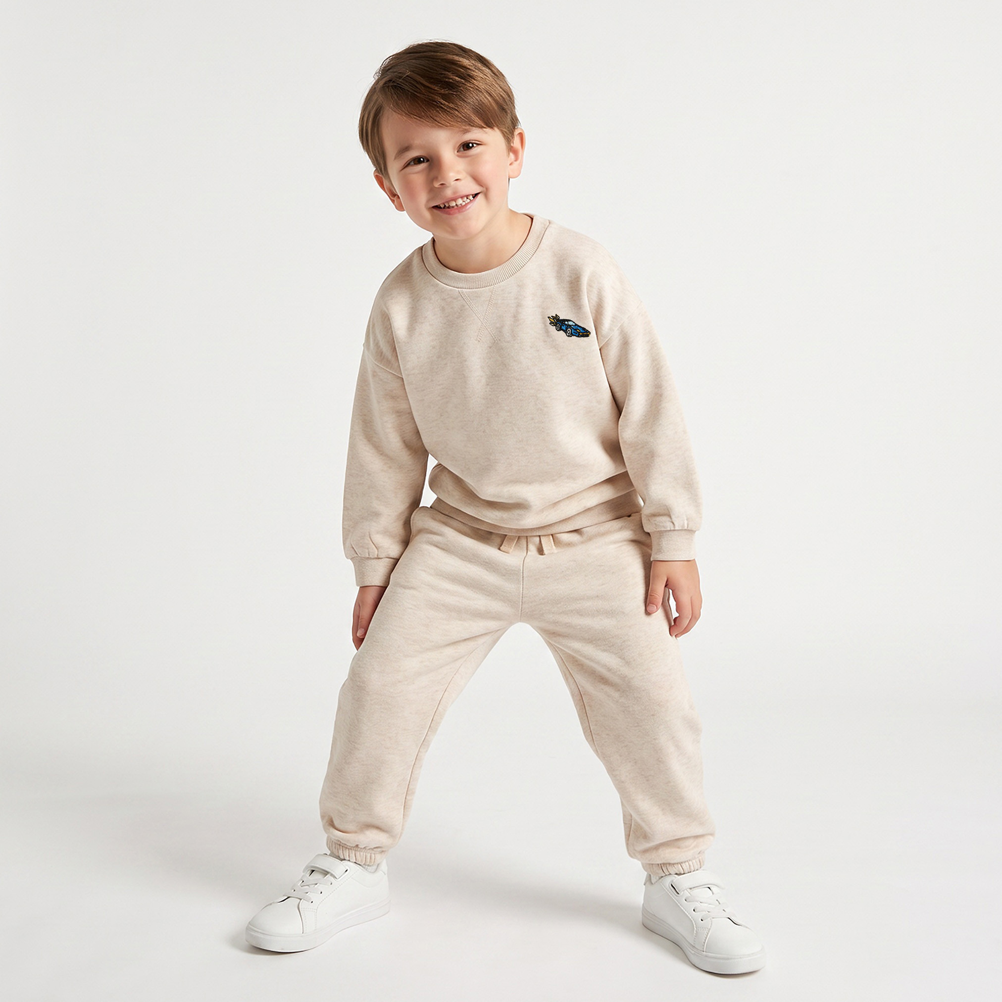 طقم بنطلون رياضي وسويت شيرت بياقة ضيقة وأكمام طويلة بتطريز من جونيورز-boys-clothing-setsandcoords-image-7