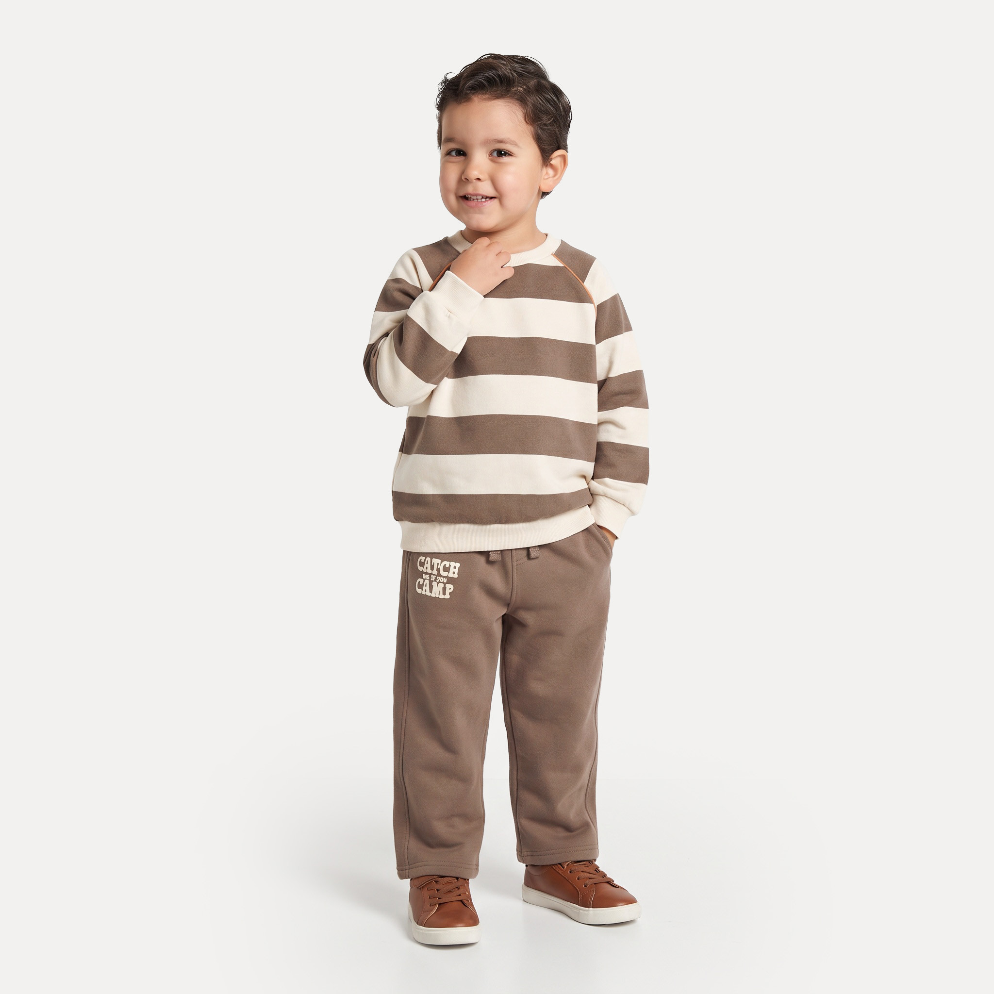 طقم سويت شيرت بياقة ضيقة وأكمام طويلة وبنطلون بخصر مطاطي من جونيورز-boys-clothing-setsandcoords-image-1