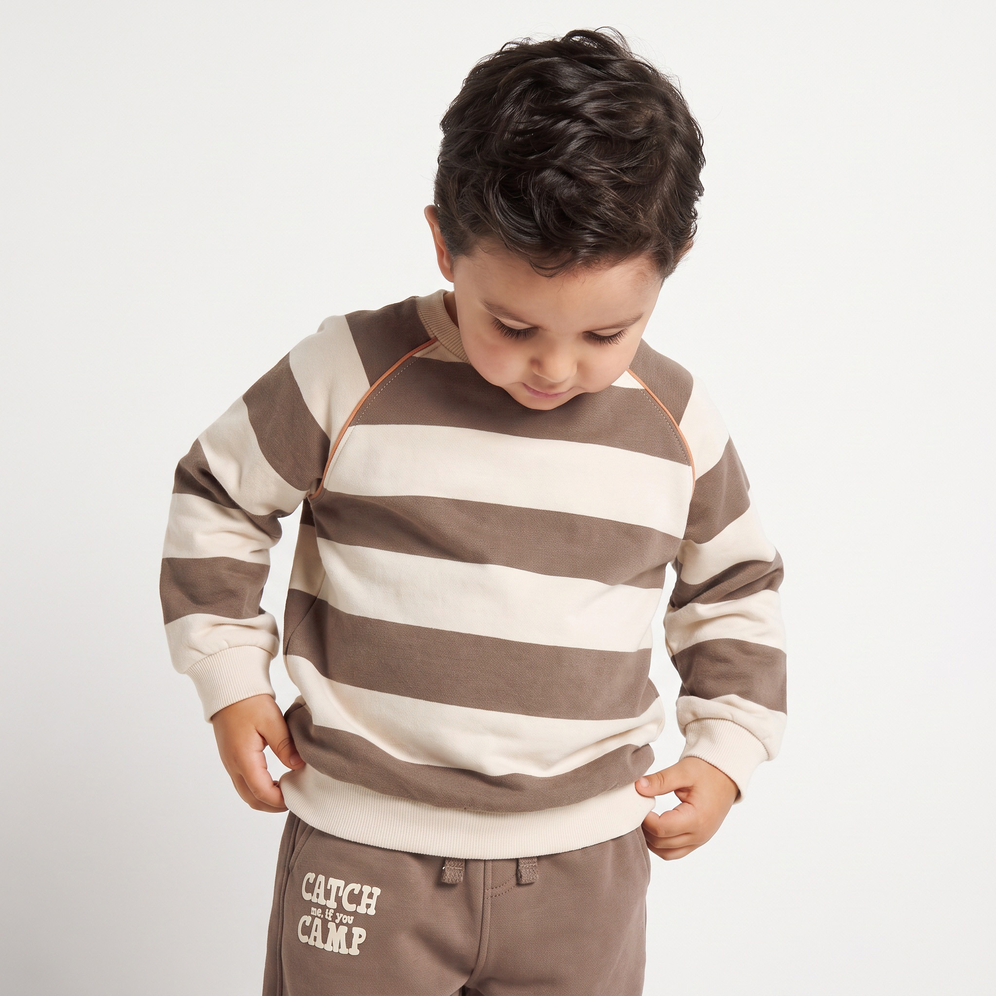 طقم سويت شيرت بياقة ضيقة وأكمام طويلة وبنطلون بخصر مطاطي من جونيورز-boys-clothing-setsandcoords-image-2