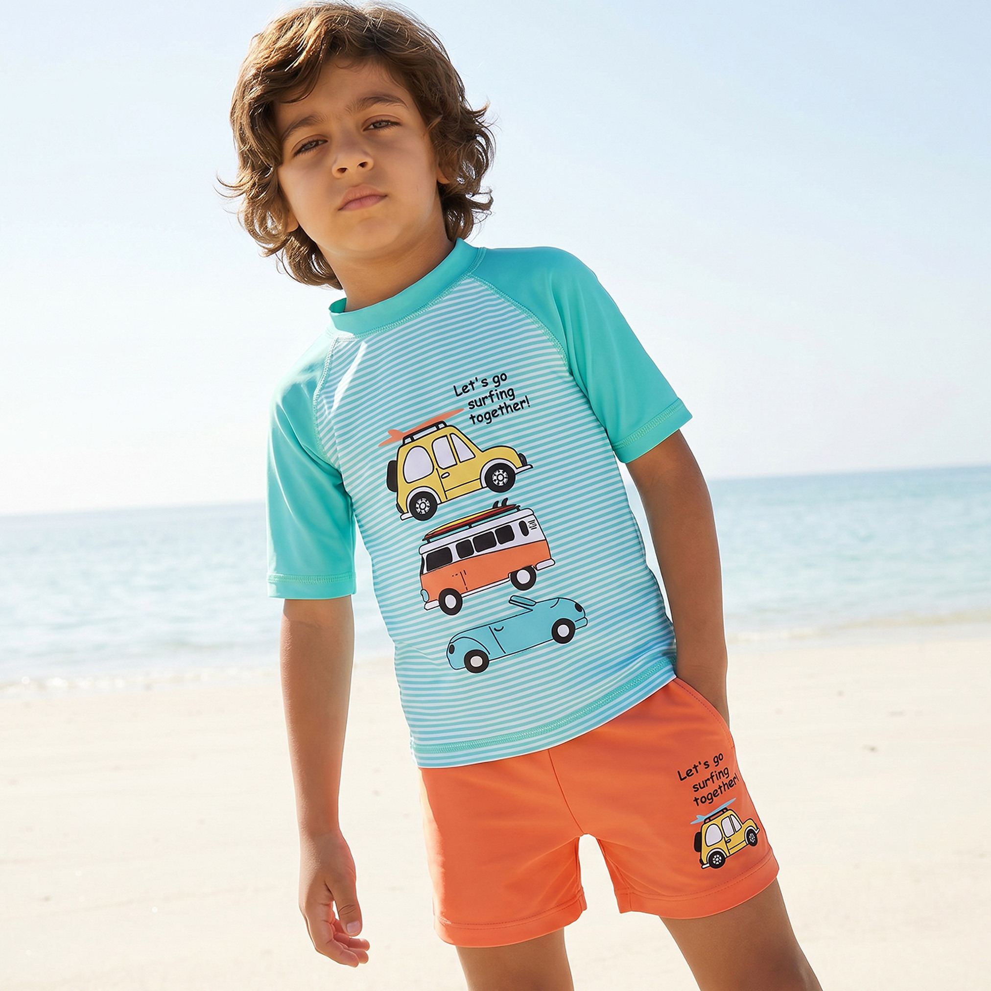 طقم ملابس سباحة بأكمام قصيرة وياقة مستديرة وطبعات من جونيورز-baby-boys-clothing-swimwear-image-2