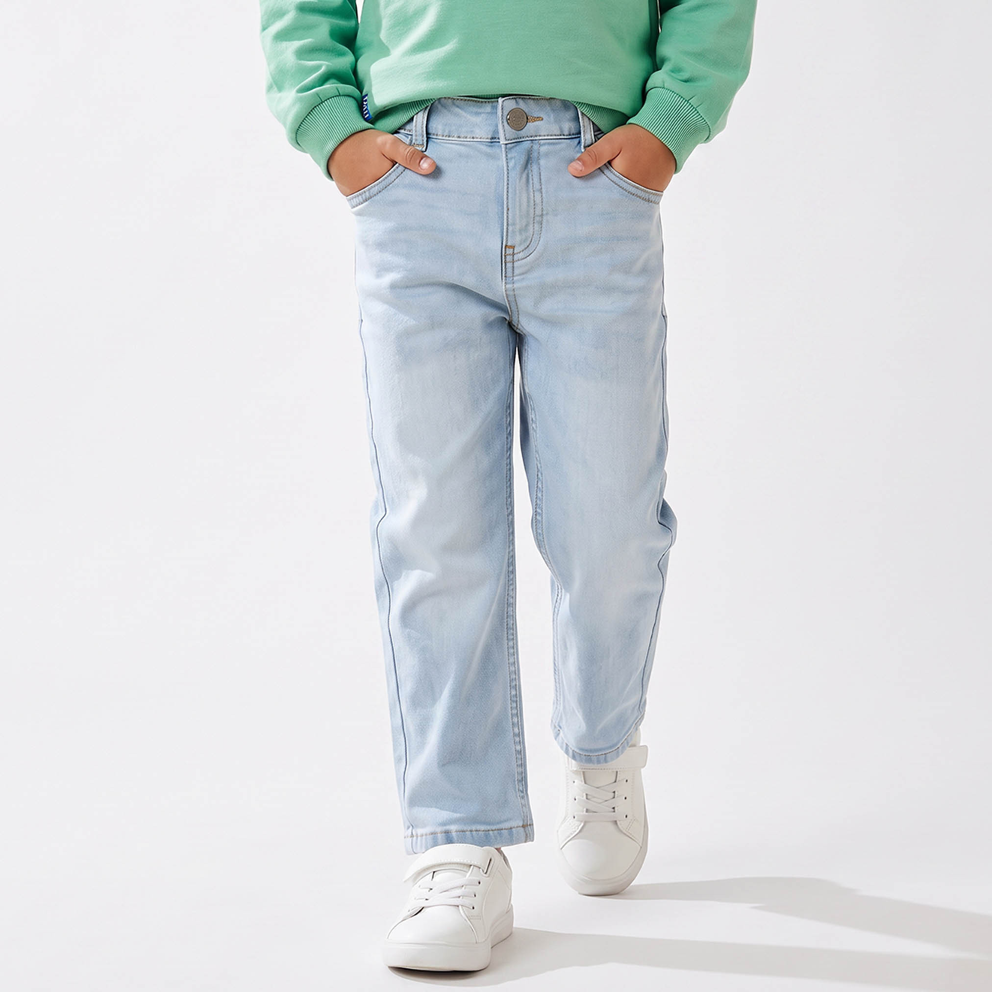بنطلون جينز بجيوب من جونيورز-boys-clothing-bottoms-jeans-image-1