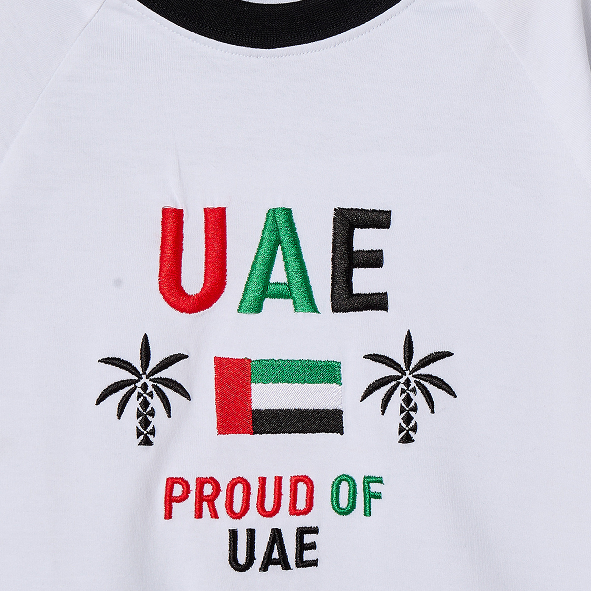 تيشيرت بياقة ضيقة وأكمام طويلة وتطريز من جونيورز-boys-clothing-tshirtsandpolos-image-4