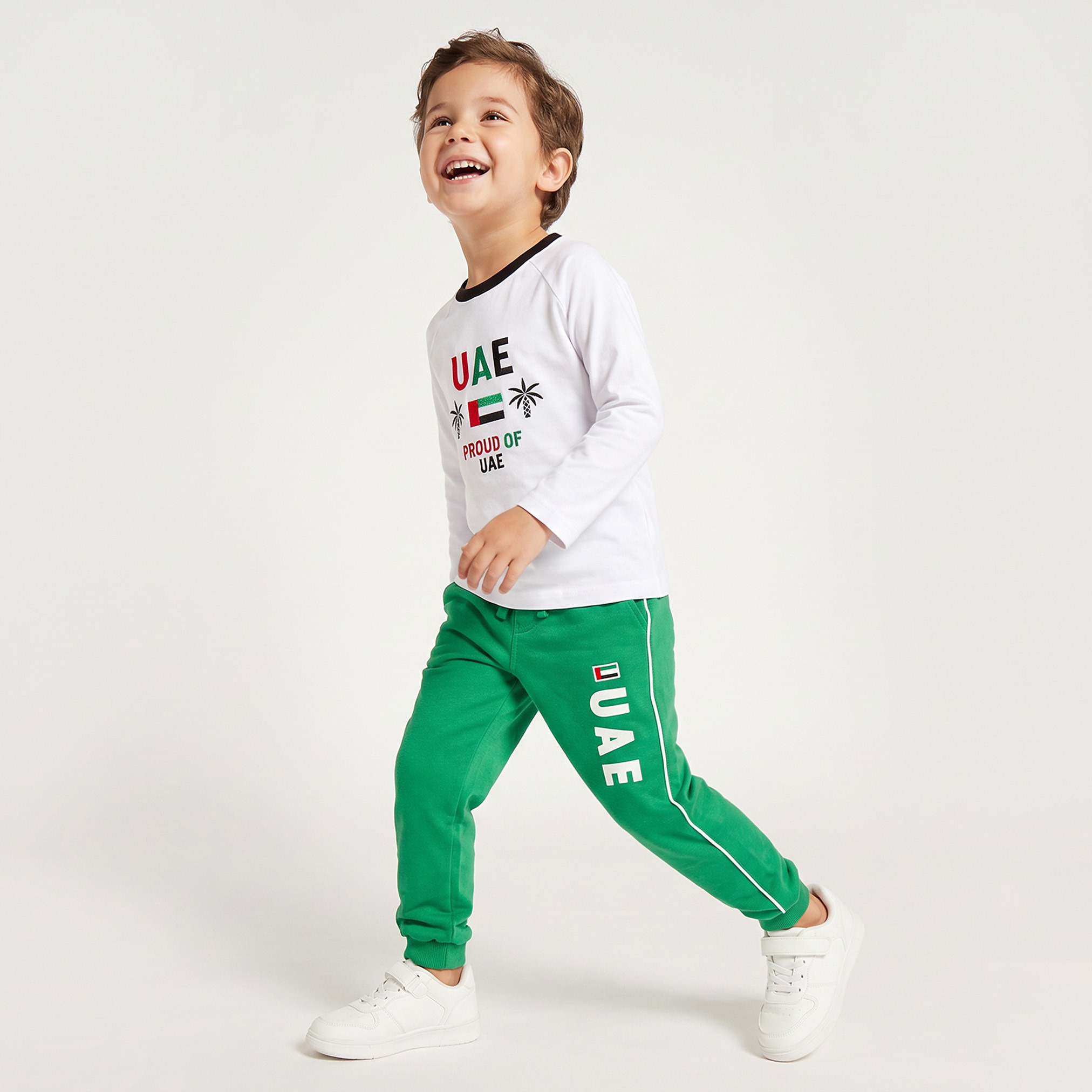 تيشيرت بياقة ضيقة وأكمام طويلة وتطريز من جونيورز-boys-clothing-tshirtsandpolos-image-5