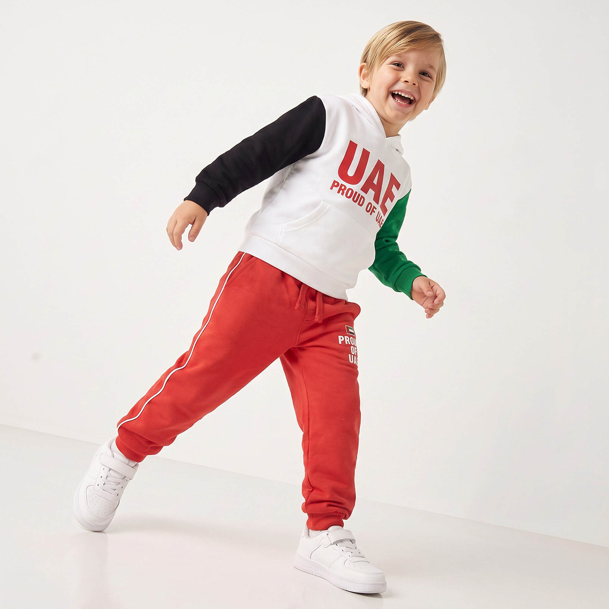 Juniors Elasticated Waist Joggers with UAE National Day Print-boys-clothing-bottoms-joggersandtrackpants-image-3