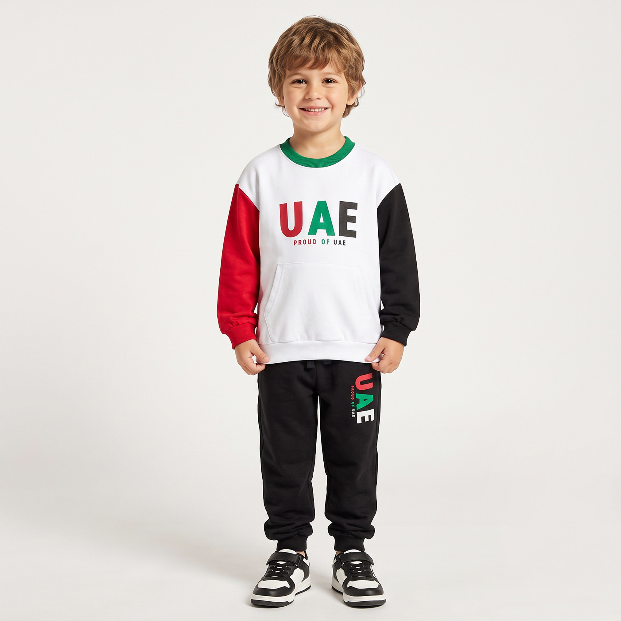 Juniors Crew Neck Long Sleeves Sweatshirt and Joggers Set with UAE National Day Print-boys-clothing-setsandcoords-image-5